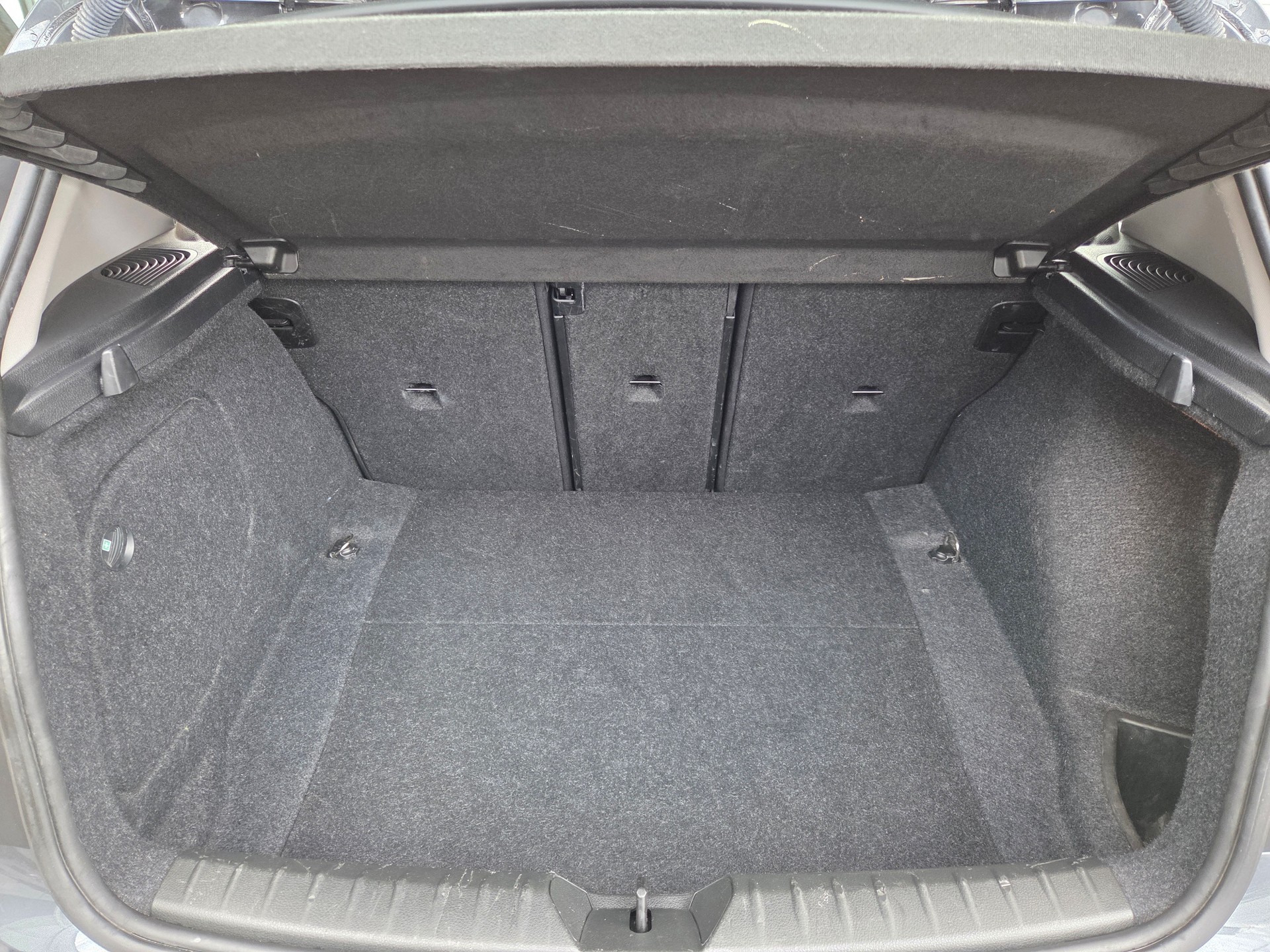 BMW 114d Business-image-11