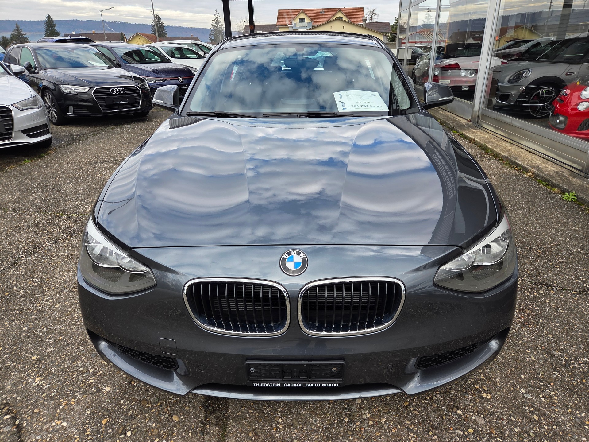 BMW 114d Business-showroom-element-1