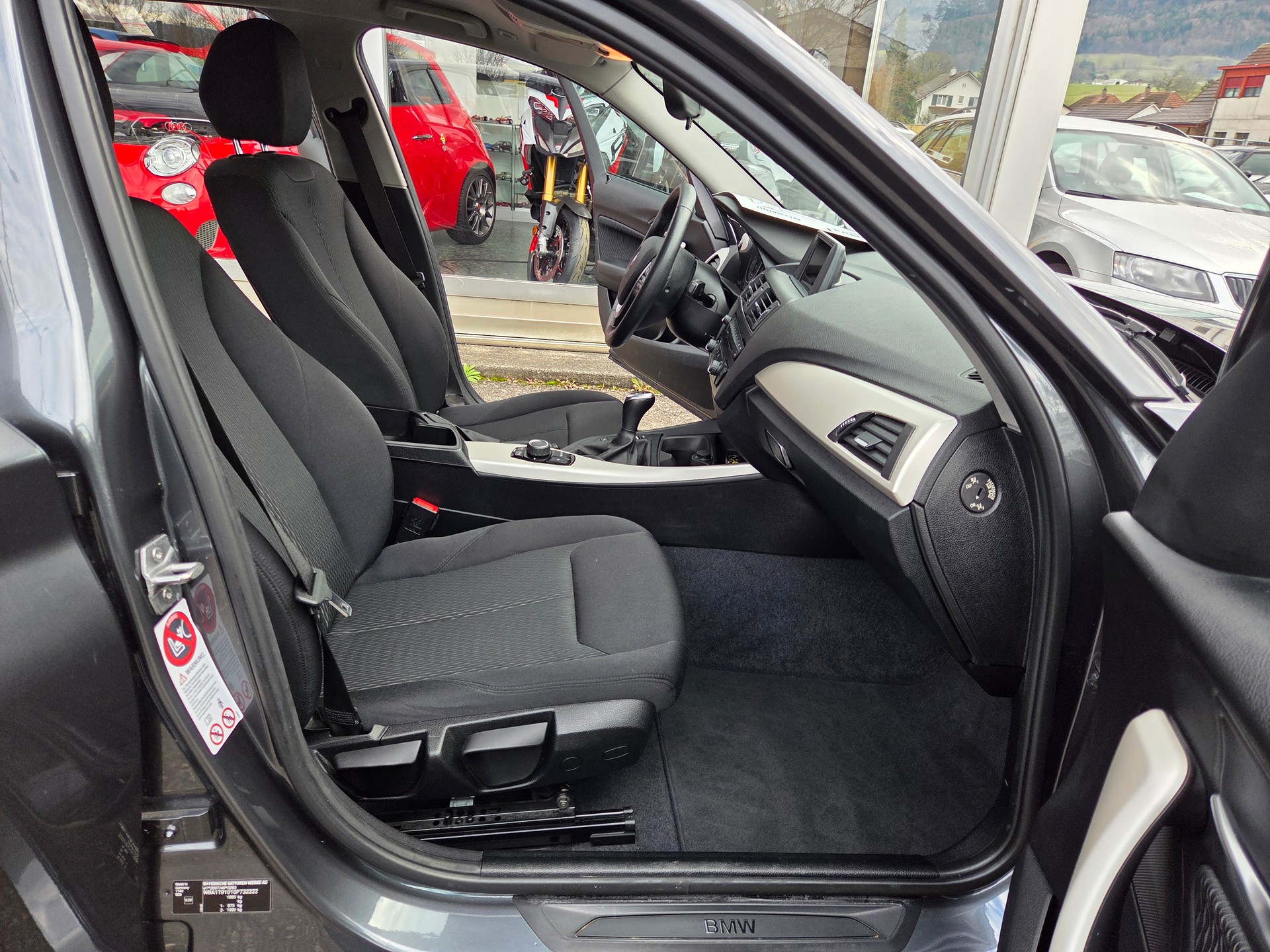 BMW 114d Business-image-9