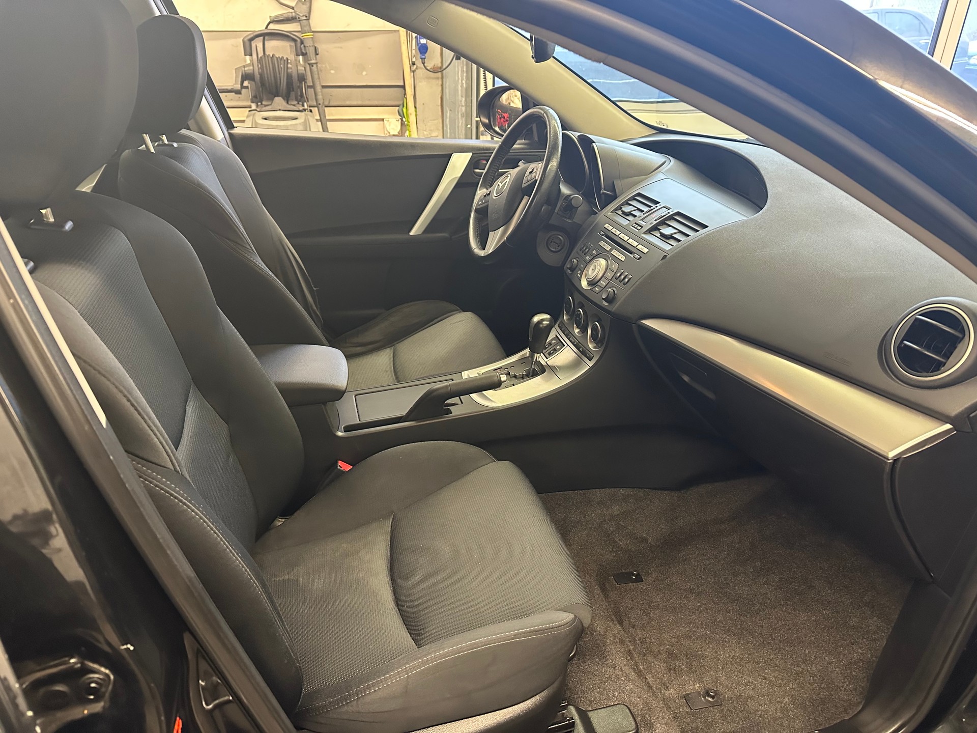 MAZDA 3 2.0 16V Exclusive Activematic-image-13