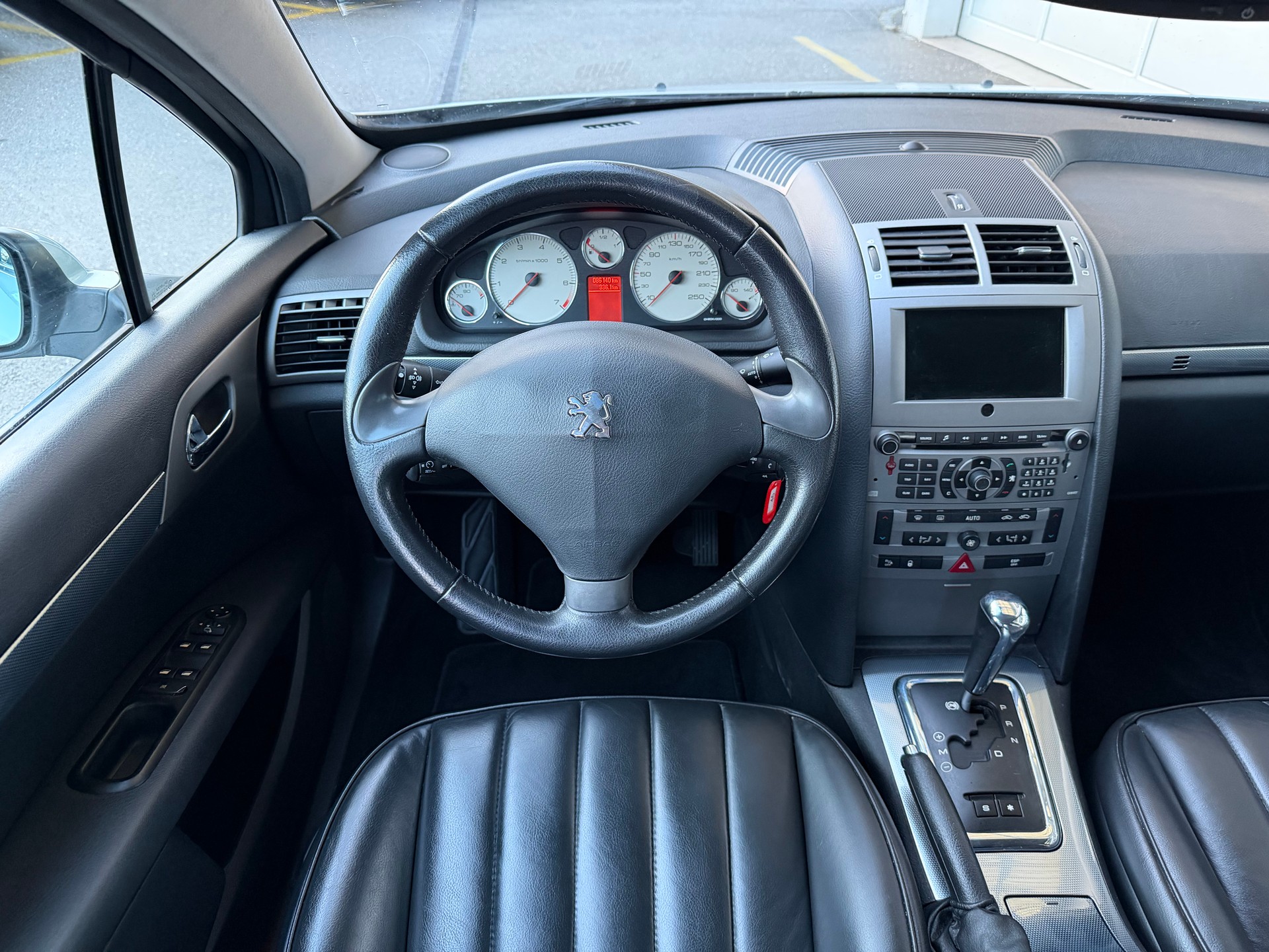 PEUGEOT 407 2.2 SV Executive-image-8