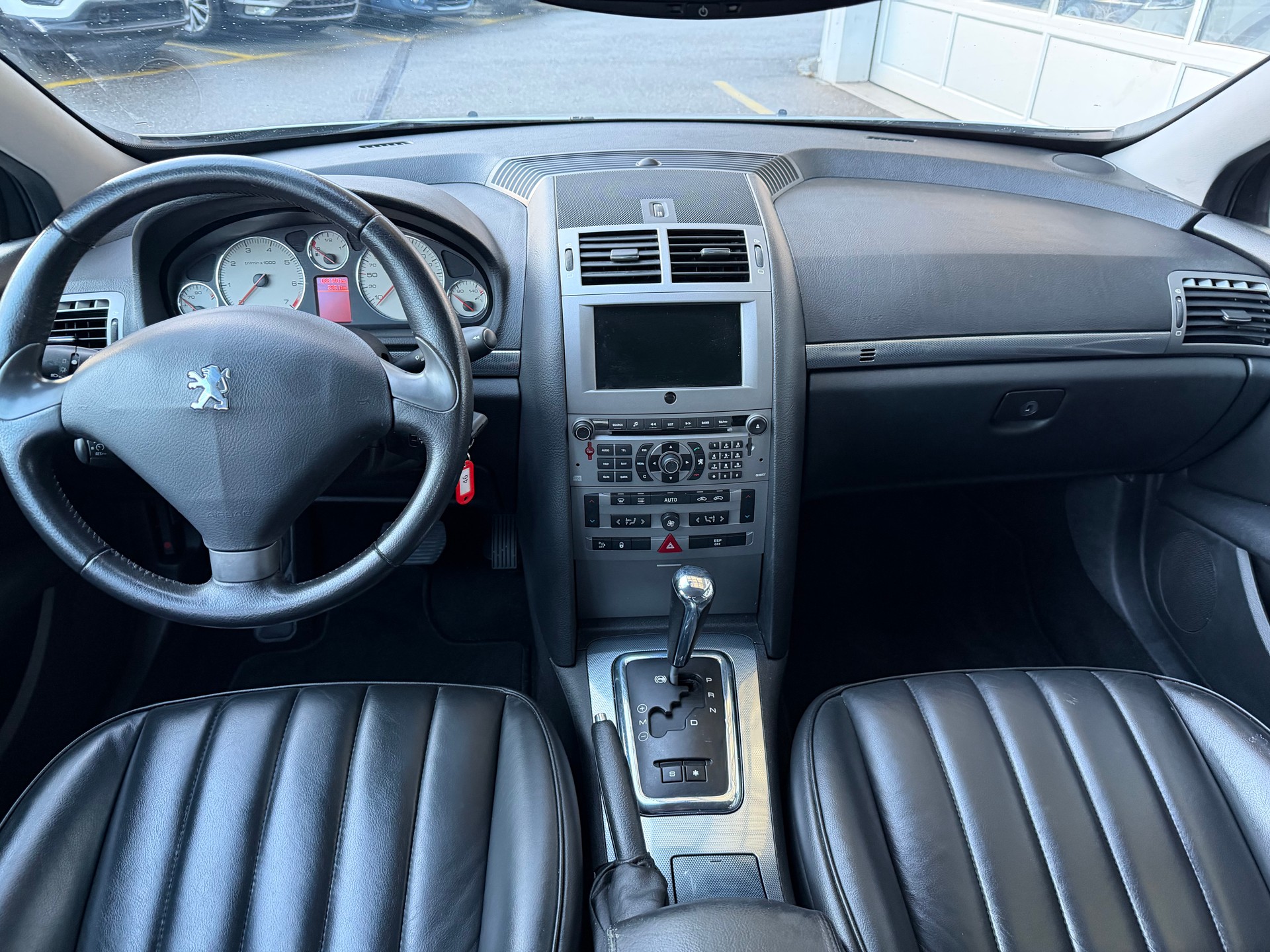PEUGEOT 407 2.2 SV Executive-image-9