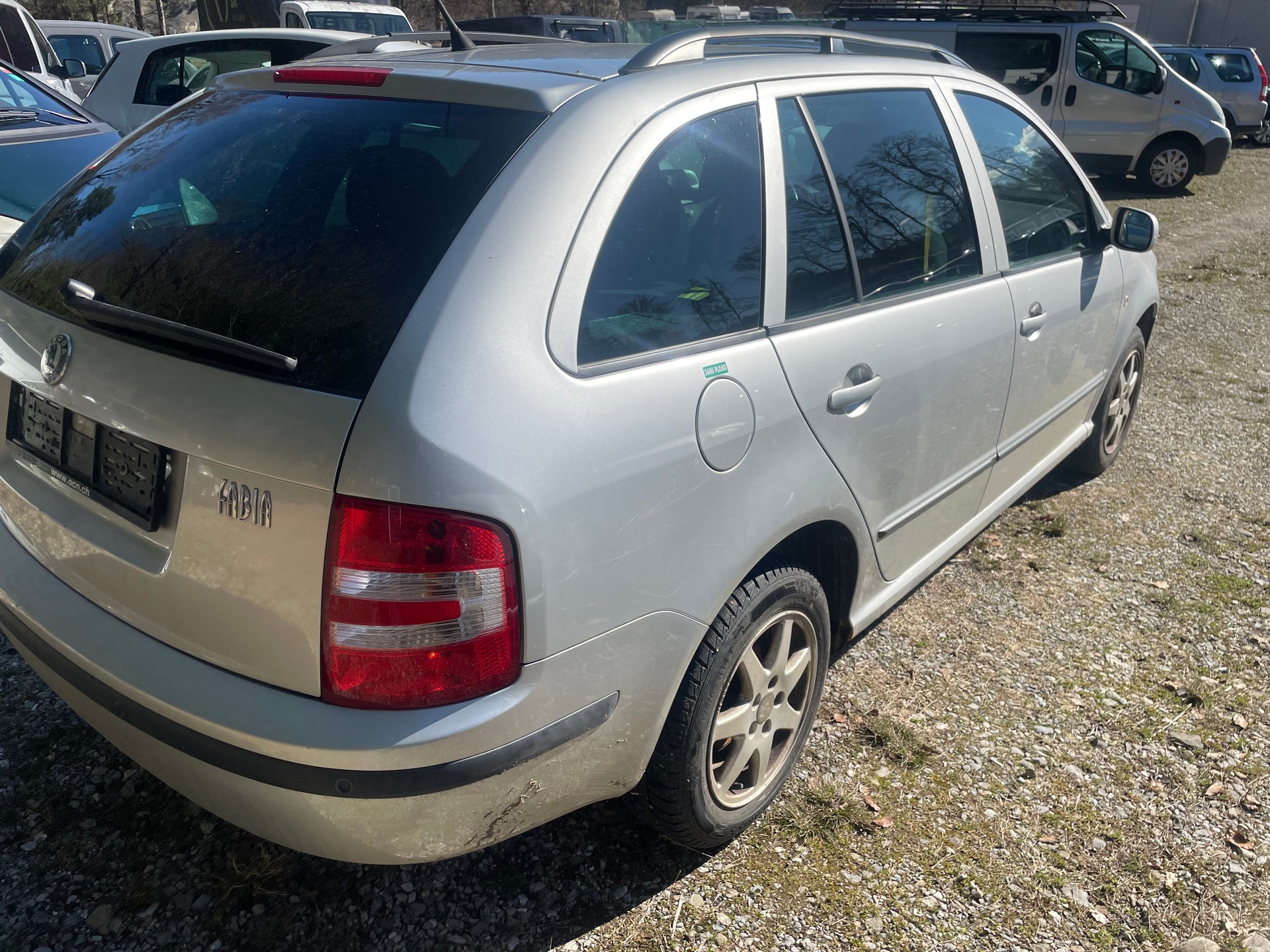 SKODA Fabia 1.4 16V Classic-image-4