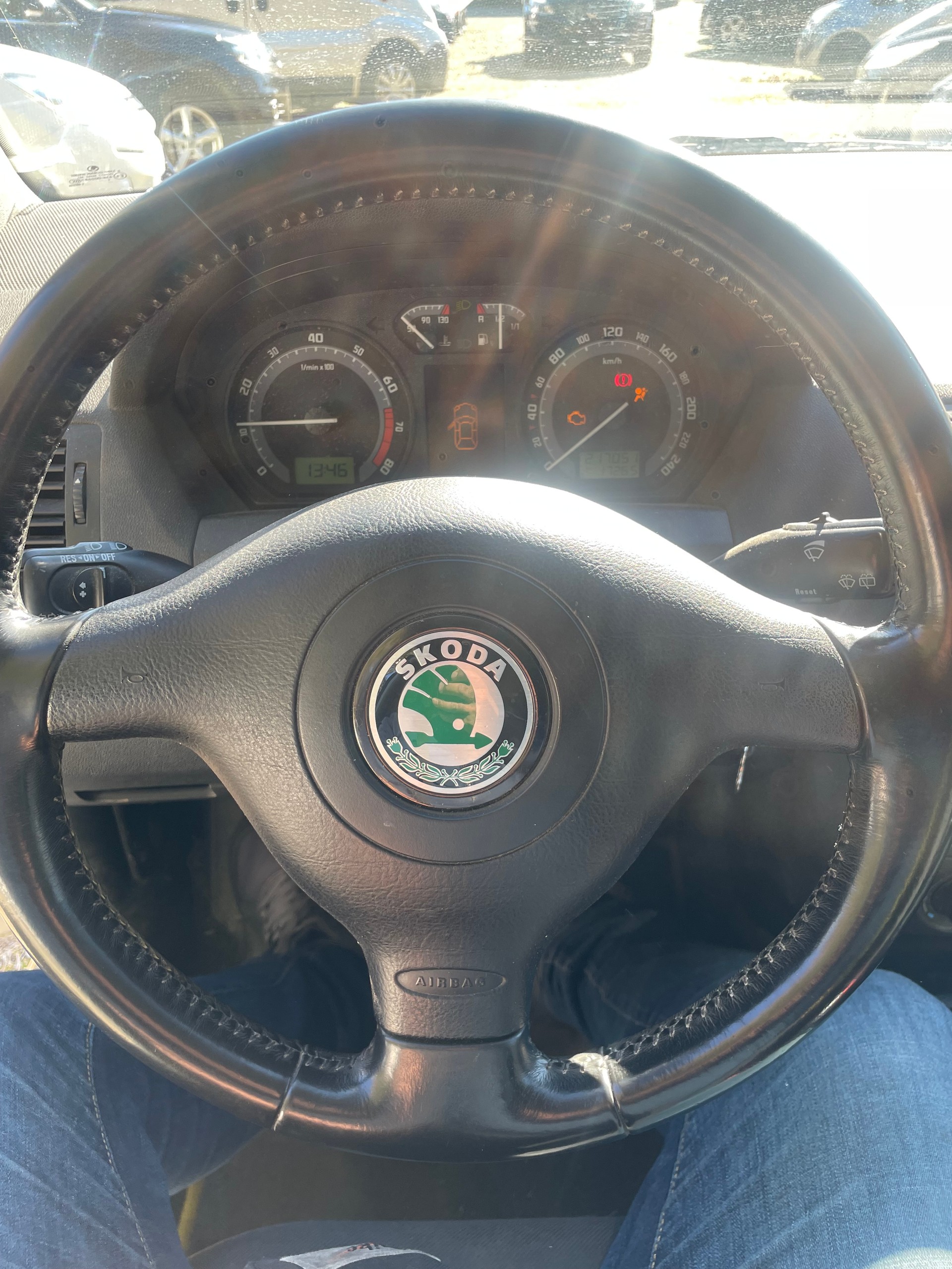 SKODA Fabia 1.4 16V Classic-image-6