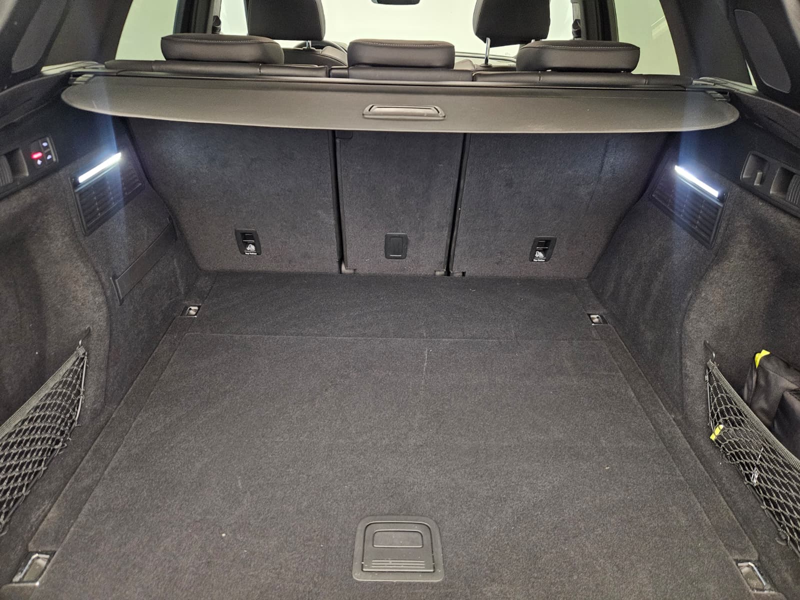 AUDI Q5 40 TDI Black Edition quattro S-tronic-image-14