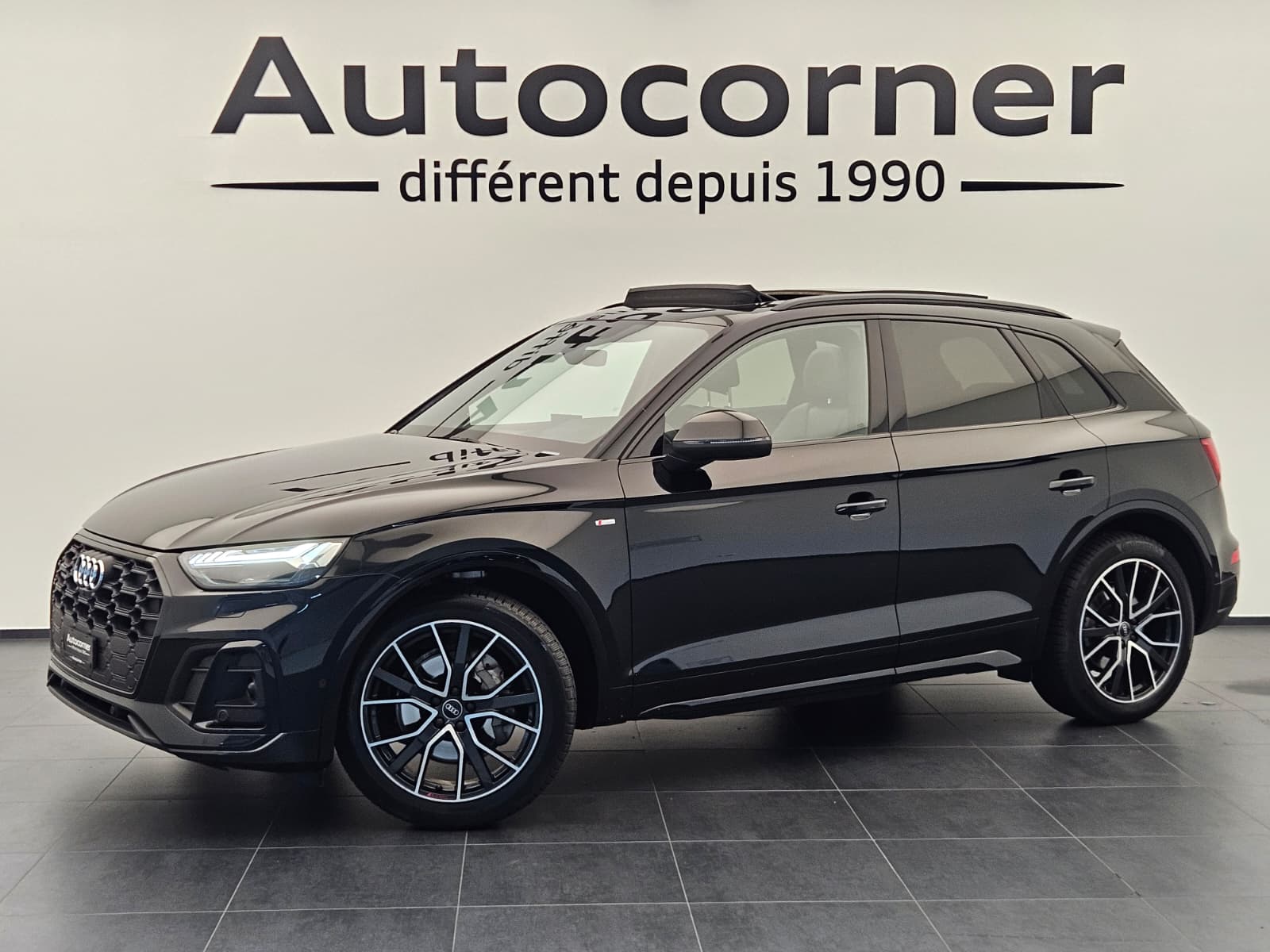 AUDI Q5 40 TDI Black Edition quattro S-tronic-image-0