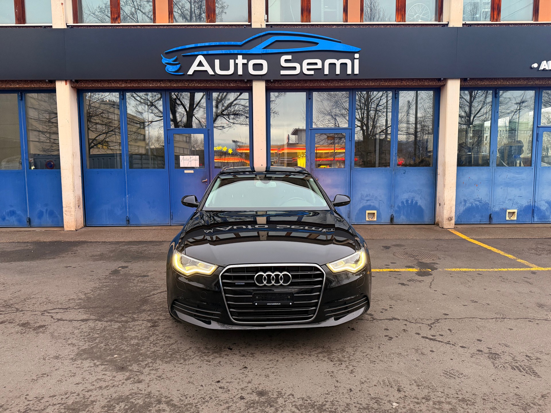 AUDI A6 Avant 3.0 TDI V6 quattro S-tronic-showroom-element-1