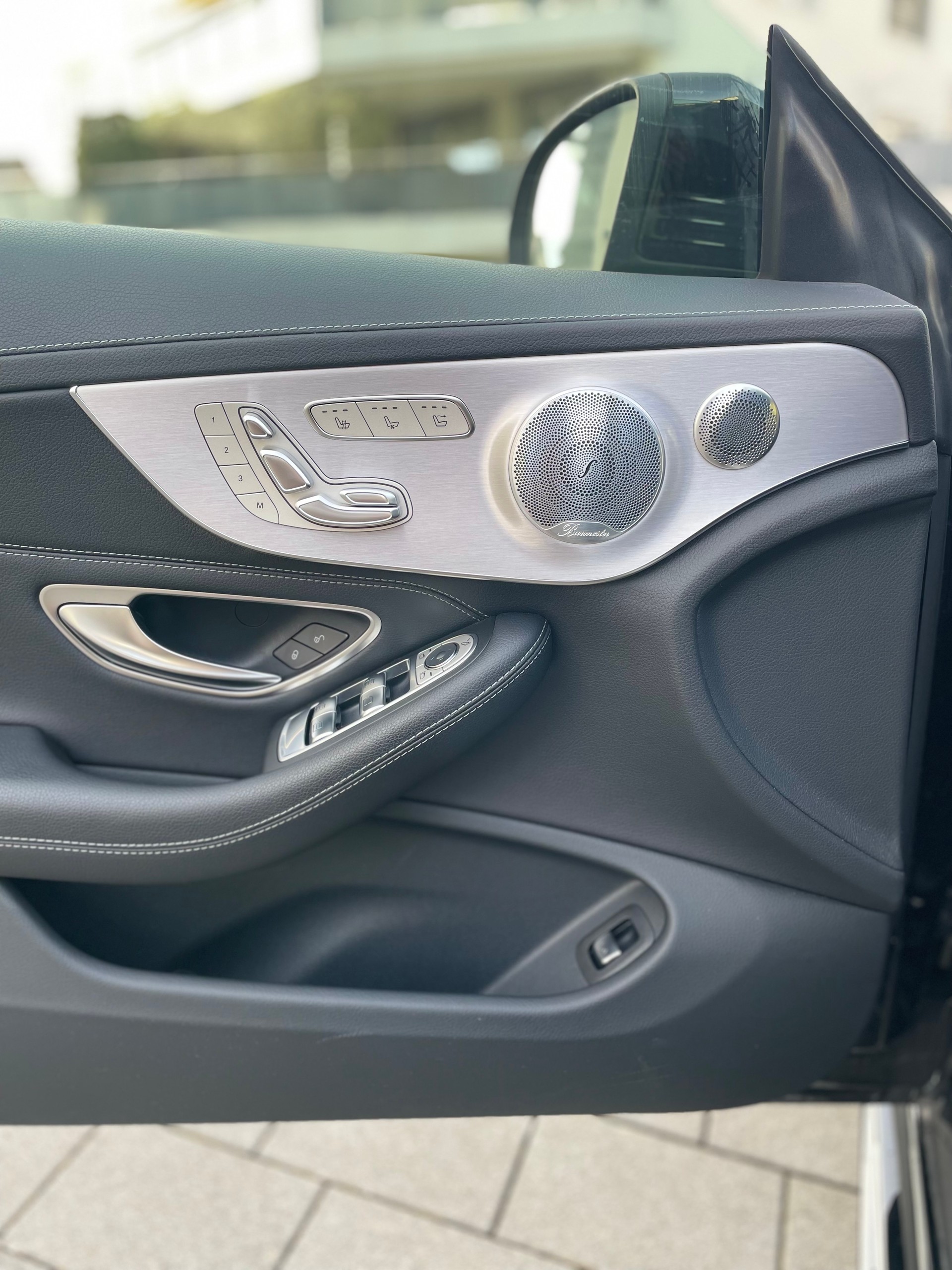 MERCEDES-BENZ C 43 Cabriolet AMG 4Matic 9G-Tronic-image-12