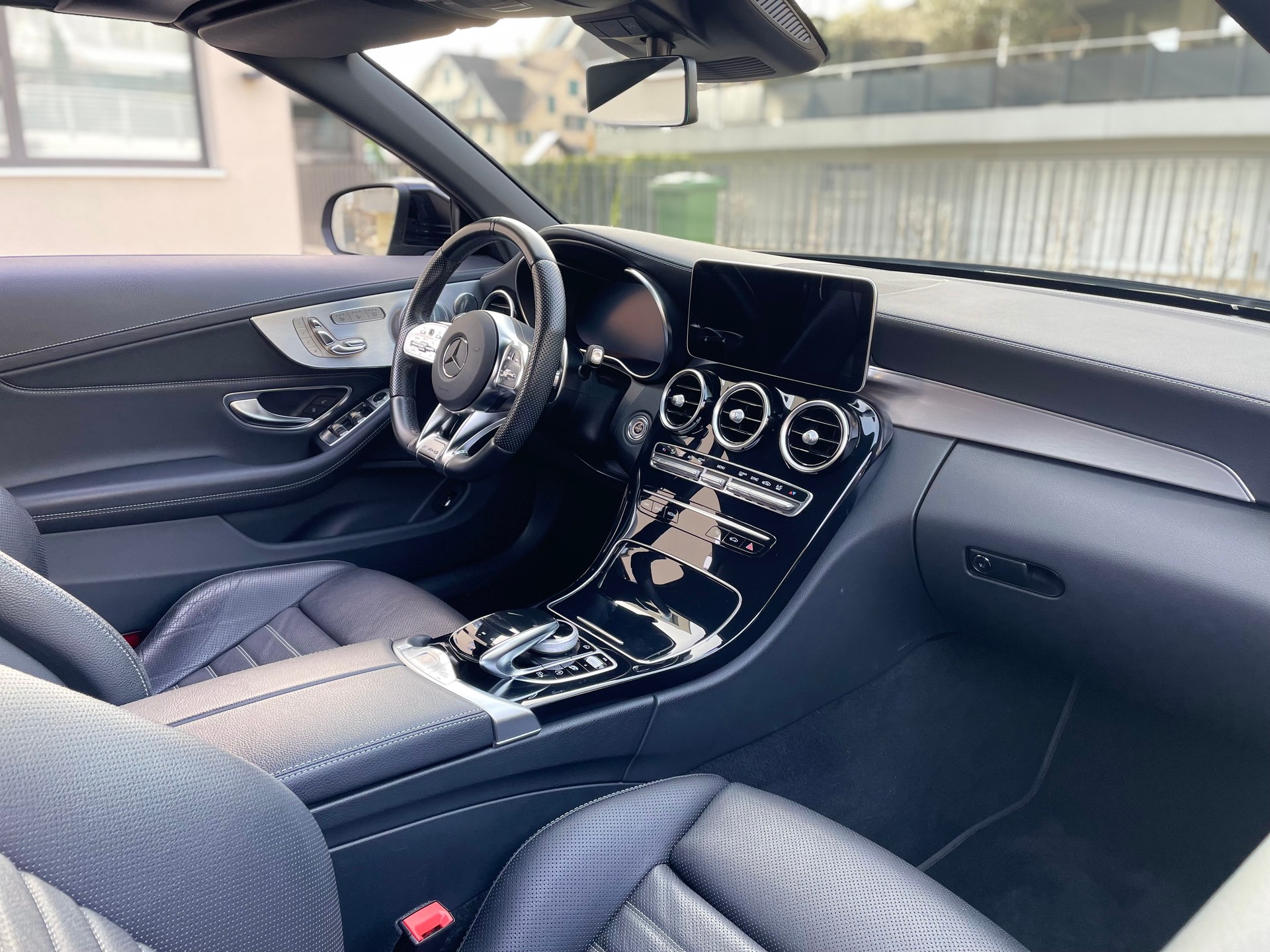 MERCEDES-BENZ C 43 Cabriolet AMG 4Matic 9G-Tronic-image-3