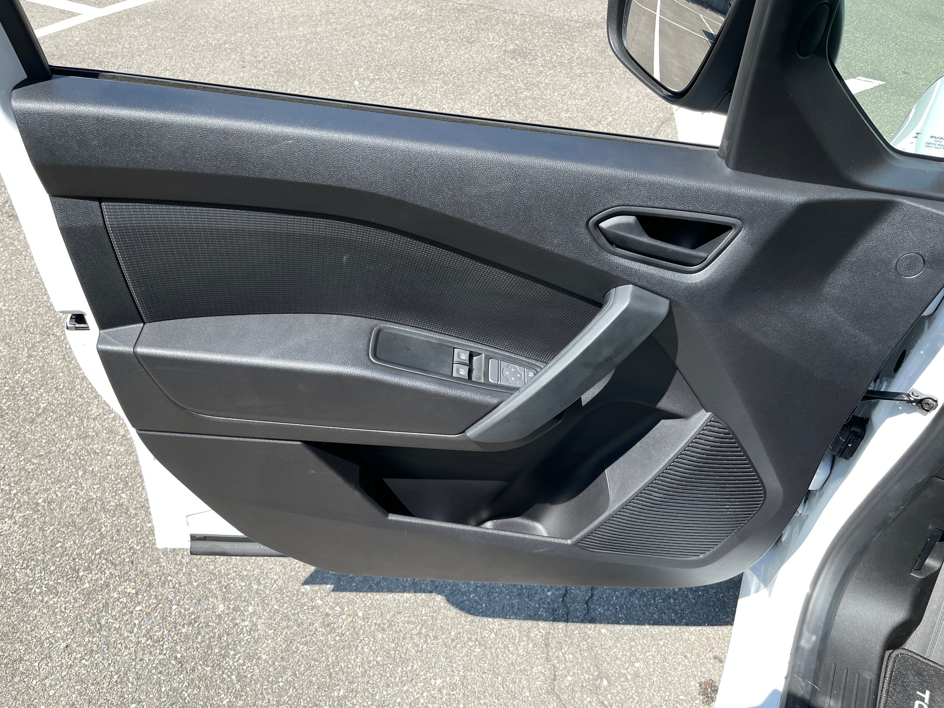 NISSAN Townstar EV45 kWh 22kW L2 Acenta-image-10