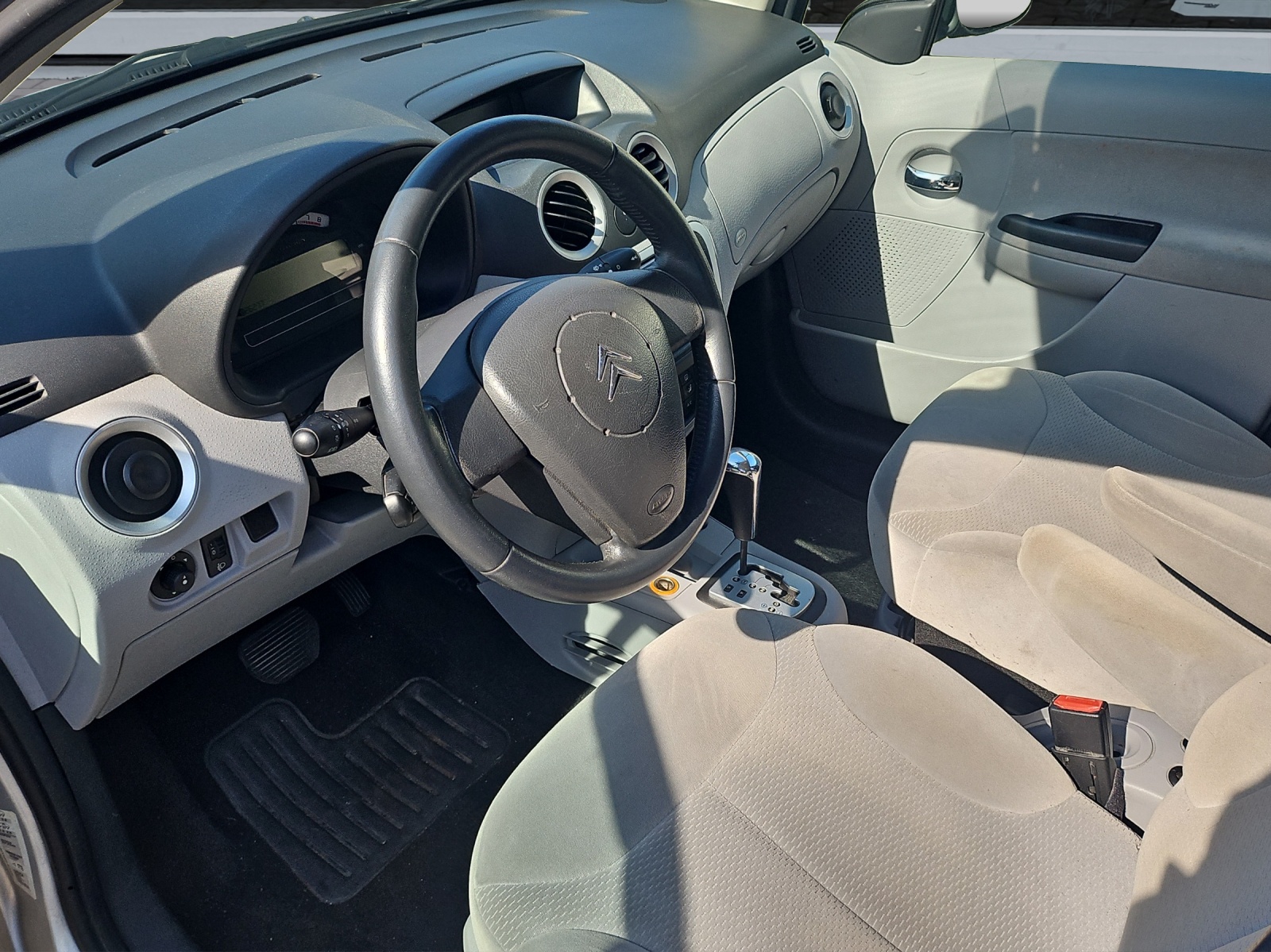 CITROEN C3 1.6i 16V Exclusive-image-11