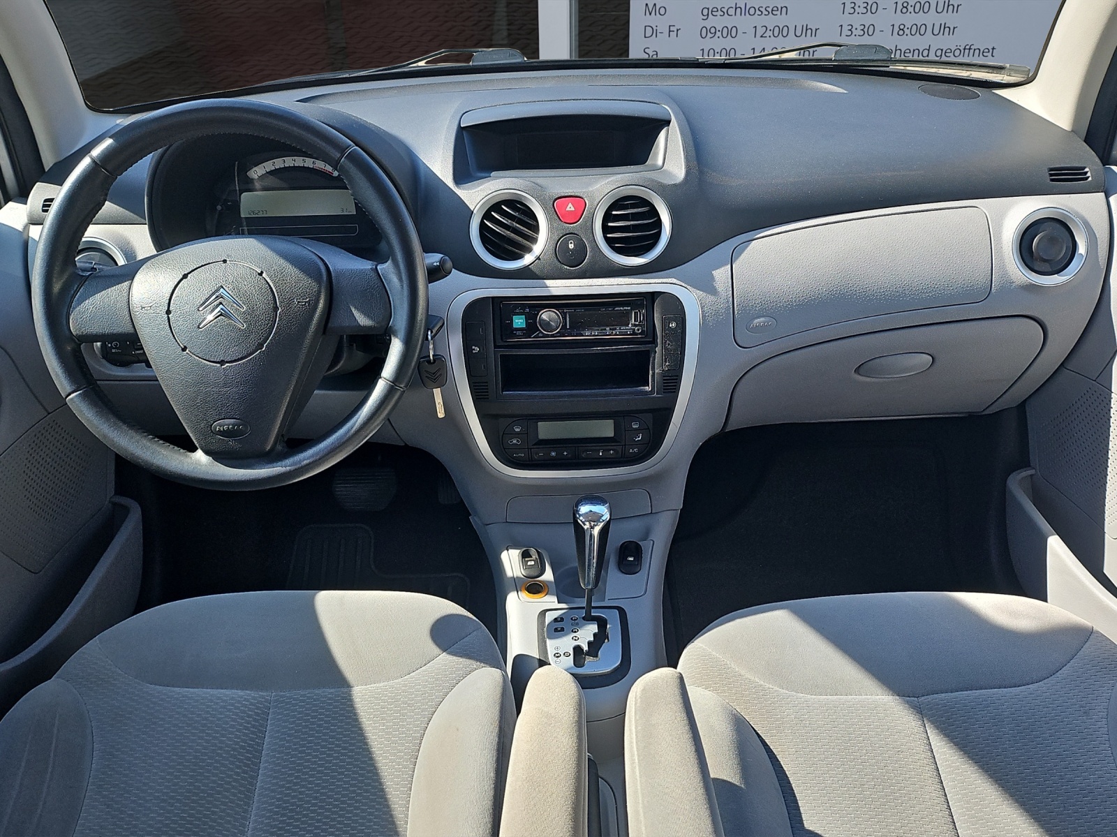 CITROEN C3 1.6i 16V Exclusive-image-8