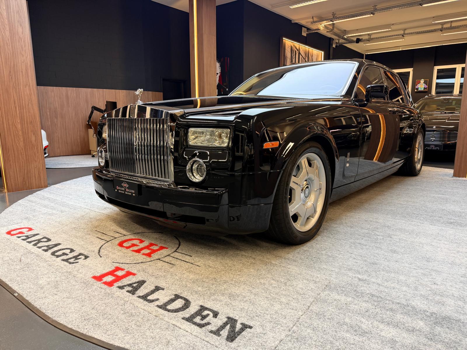 ROLLS-ROYCE Phantom 6.7 V12-showroom-element-3