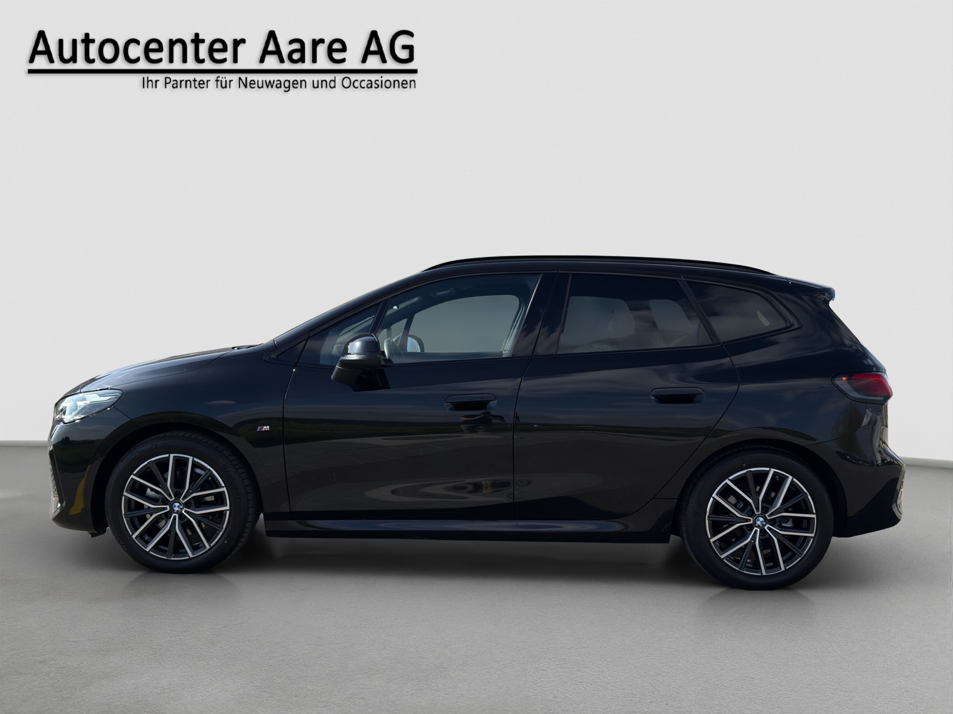 BMW 218d Active Tourer M Sport DKG-showroom-element-3