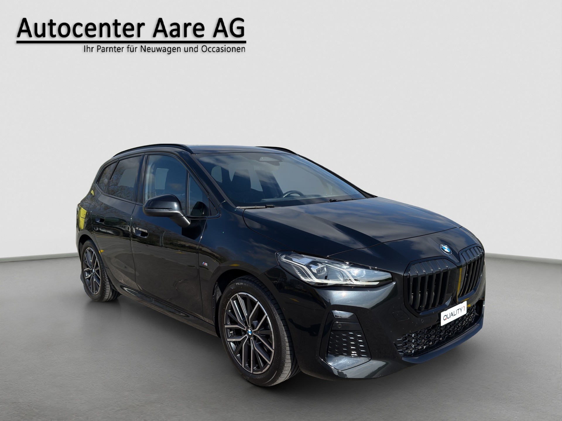 BMW 218d Active Tourer M Sport DKG-showroom-element-2
