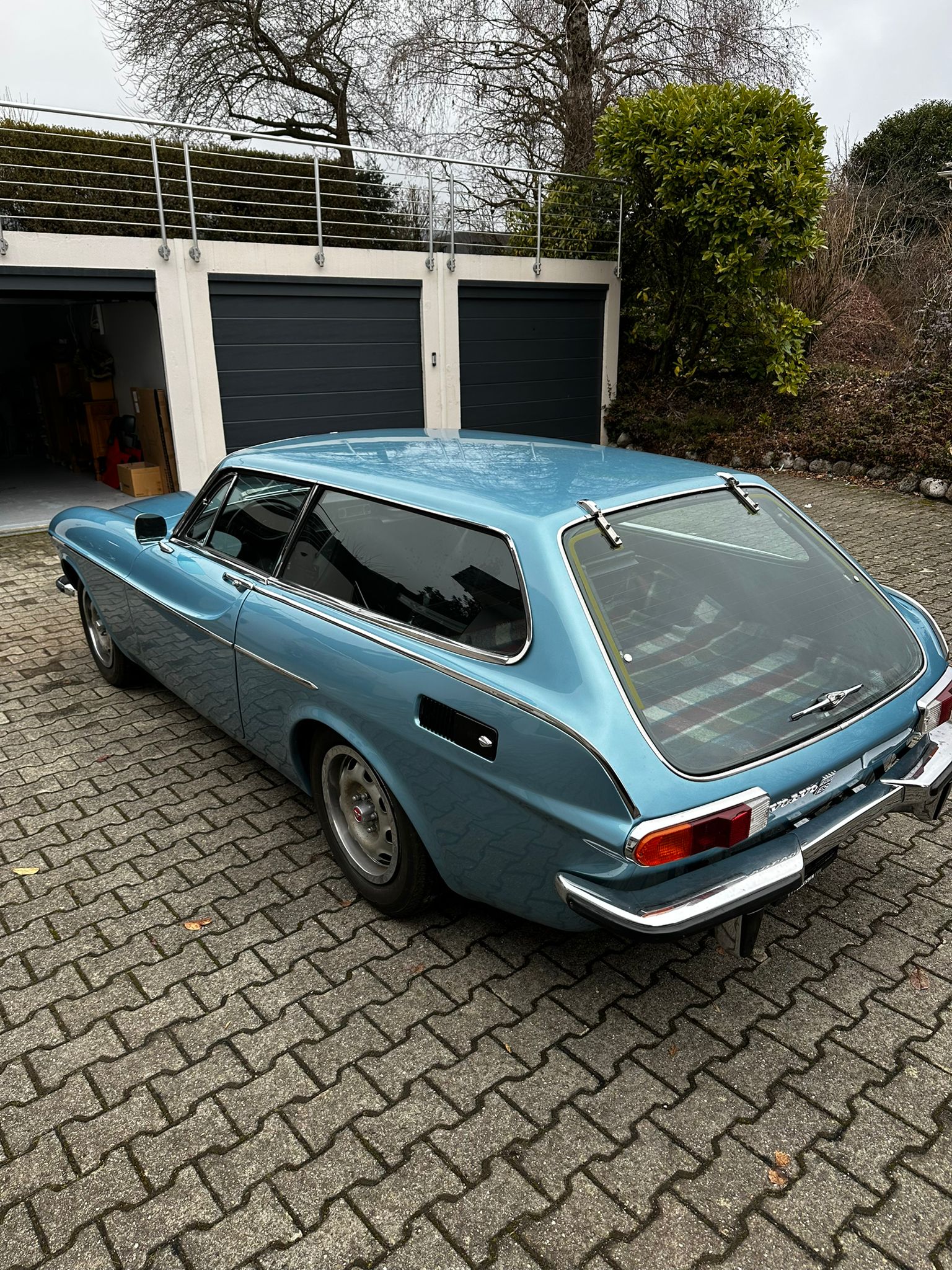 VOLVO P1800 ES-image-4