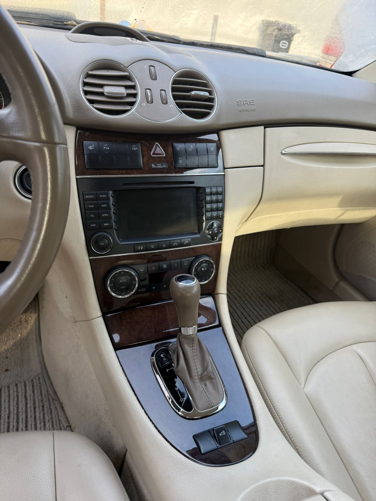 MERCEDES-BENZ CLK 350-image-10