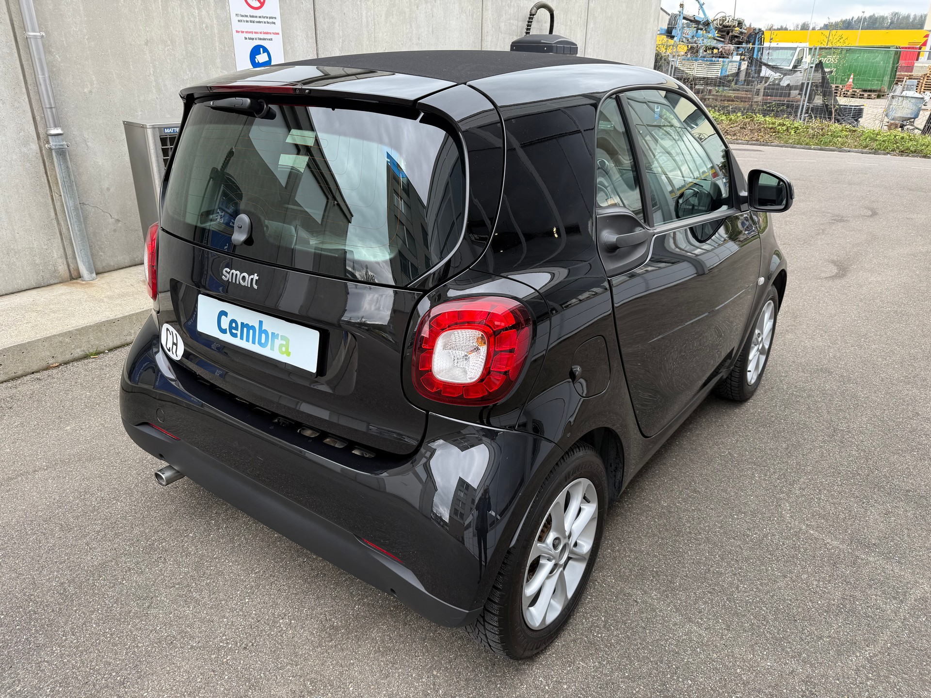 SMART fortwo prime twinmatic *CH Fahrzeug *Frisch ab MFK *Automat *Tempomat *Klimaautomatik *8 Fach bereift-image-3