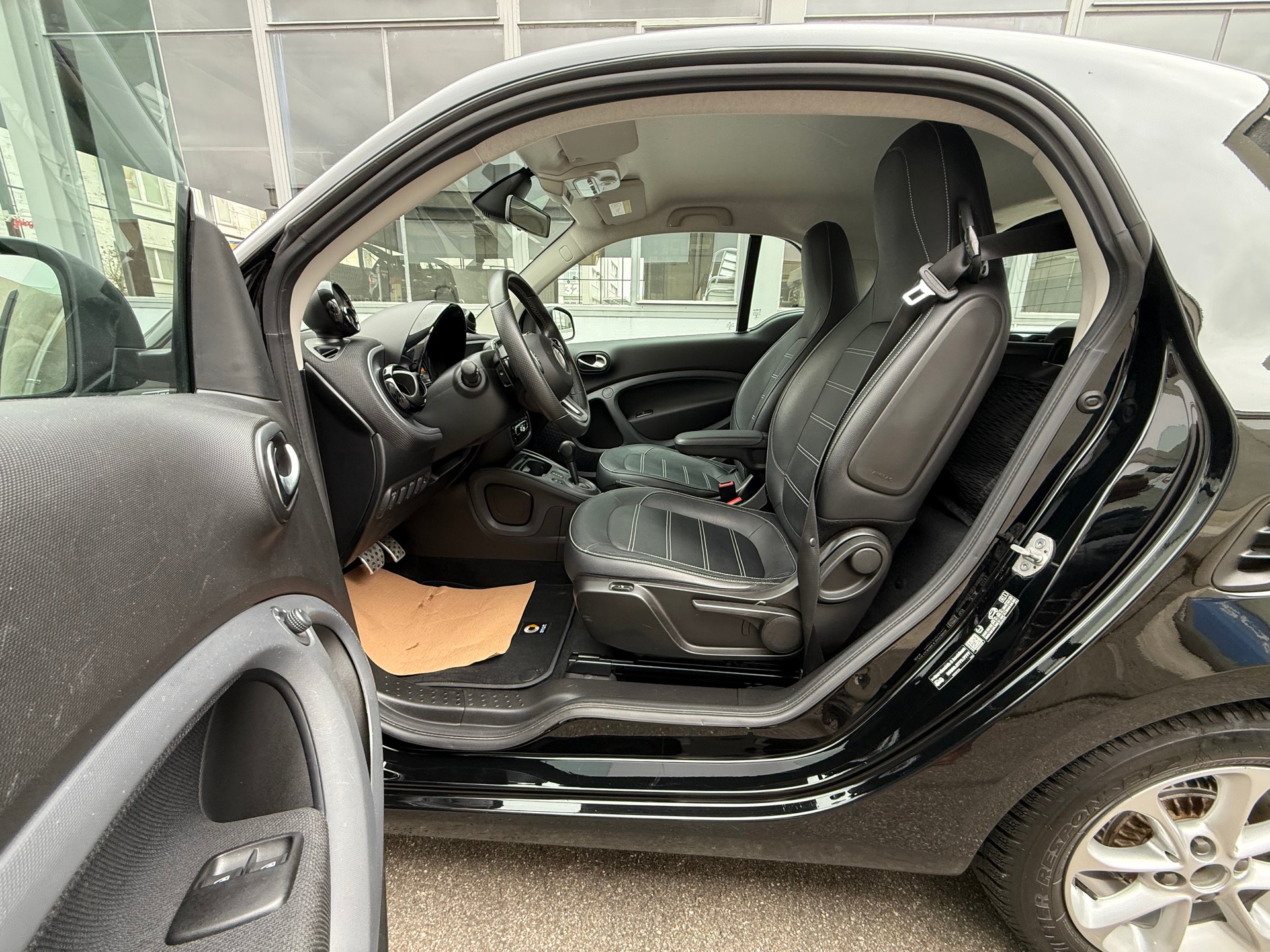 SMART fortwo prime twinmatic *CH Fahrzeug *Frisch ab MFK *Automat *Tempomat *Klimaautomatik *8 Fach bereift-image-7