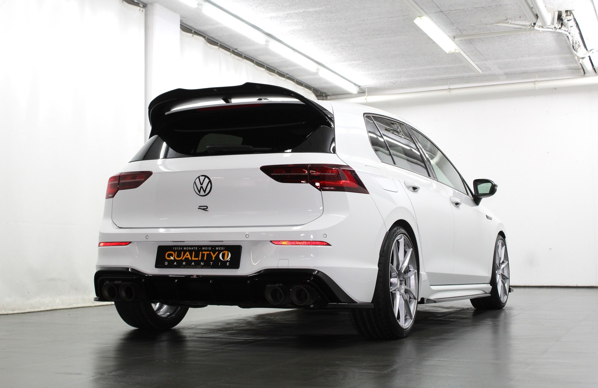 VW Golf 2.0 TSI R 20 Years DSG 4Motion Performance Paket APR 385PS Akrapovic / CH-Fahrzeug-image-6