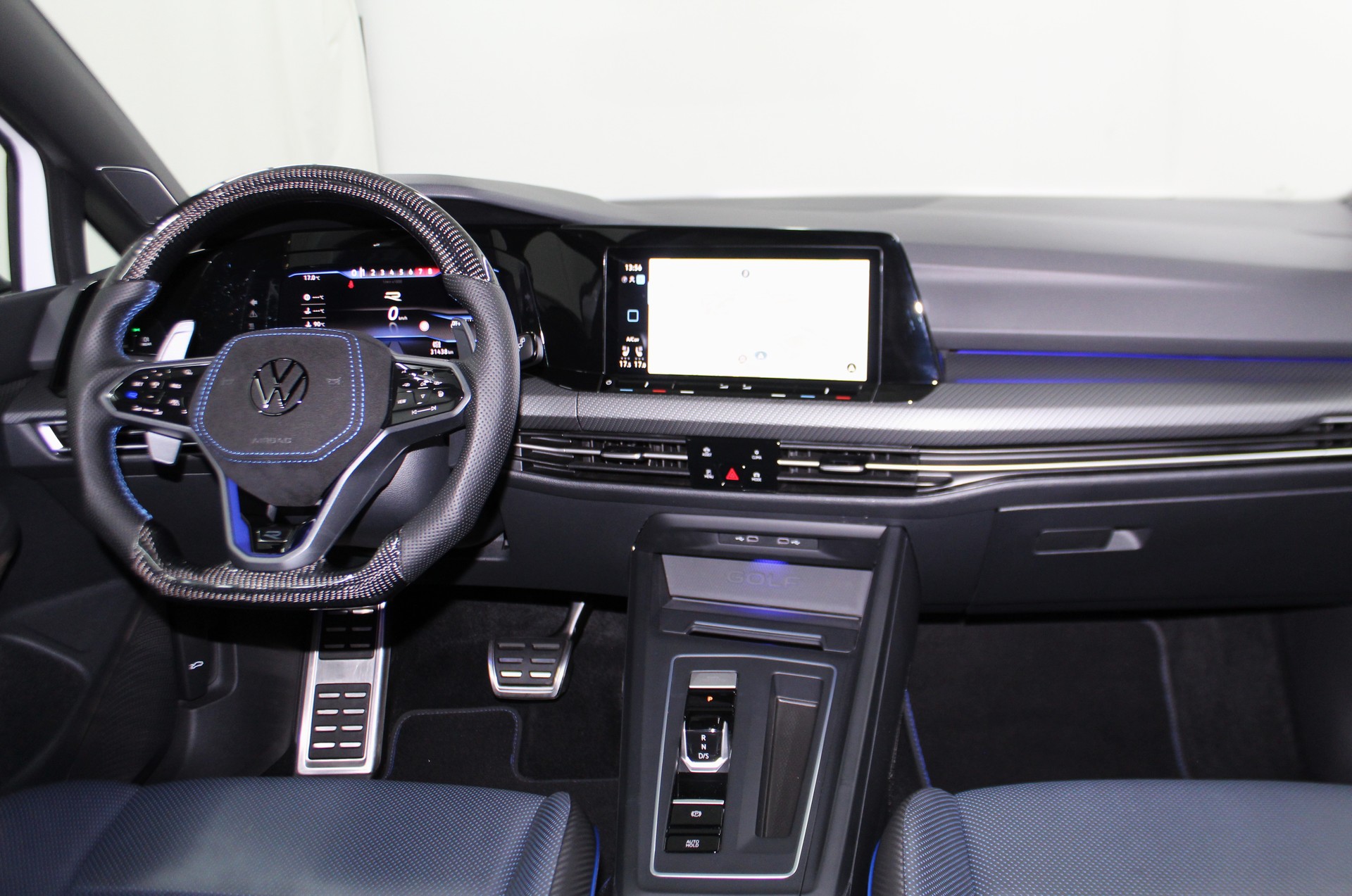 VW Golf 2.0 TSI R 20 Years DSG 4Motion Performance Paket APR 385PS Akrapovic / CH-Fahrzeug-image-12