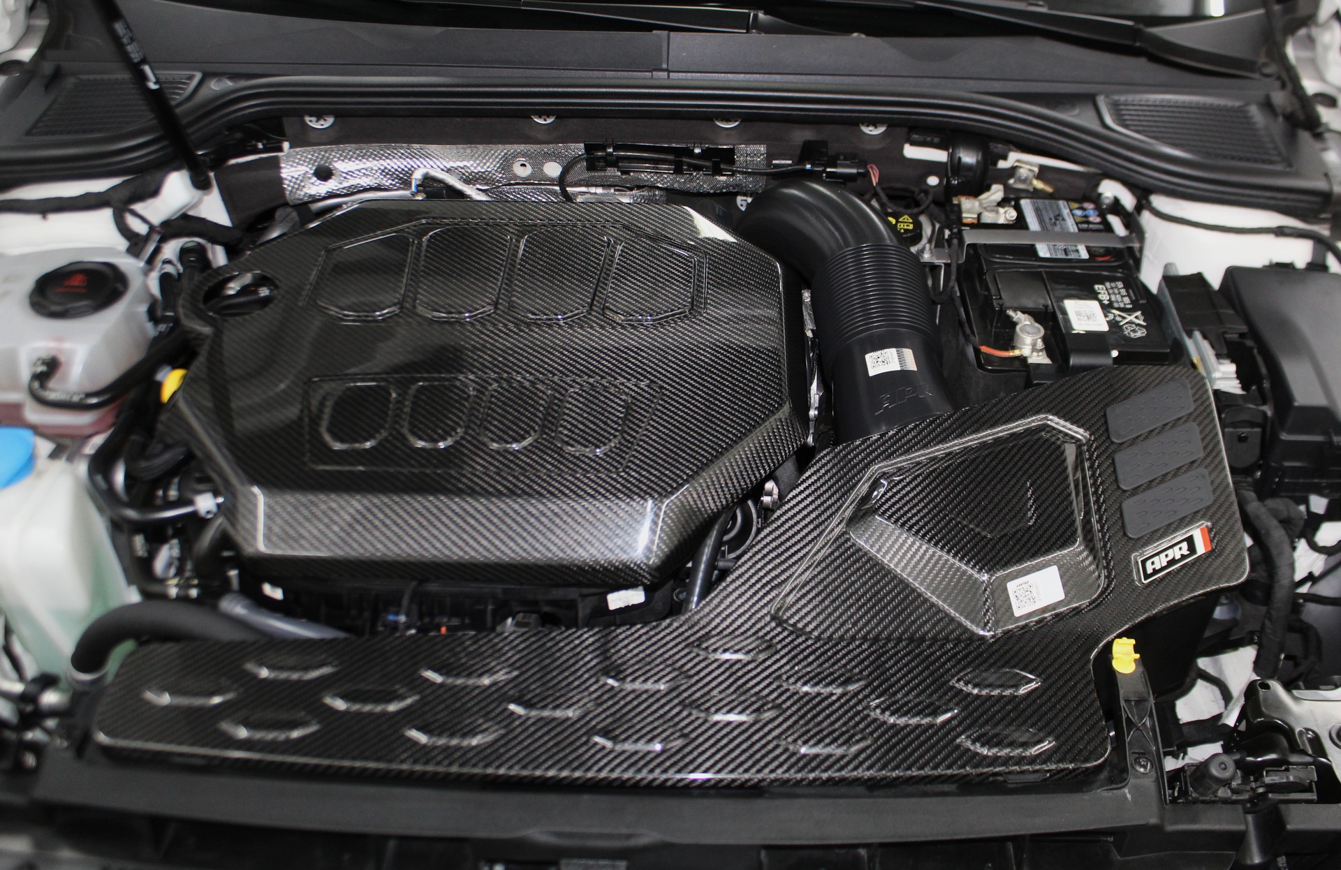 VW Golf 2.0 TSI R 20 Years DSG 4Motion Performance Paket APR 385PS Akrapovic / CH-Fahrzeug-image-29
