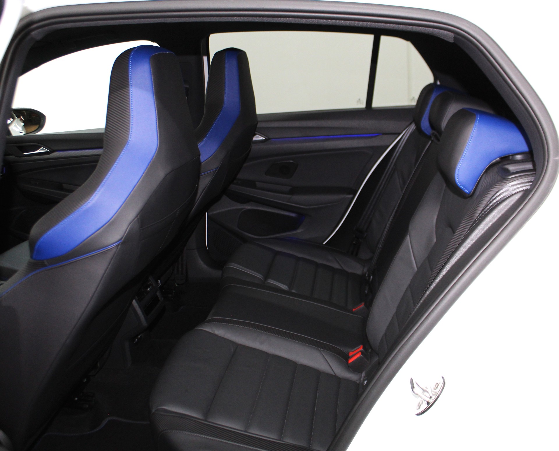 VW Golf 2.0 TSI R 20 Years DSG 4Motion Performance Paket APR 385PS Akrapovic / CH-Fahrzeug-image-9