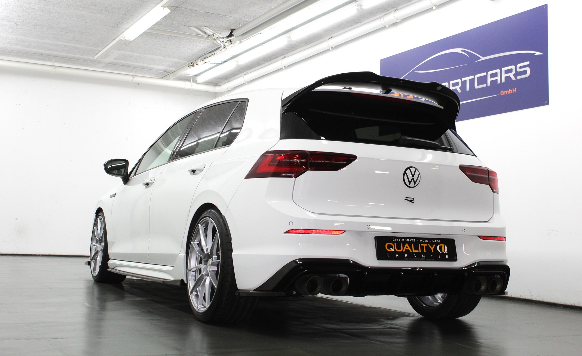 VW Golf 2.0 TSI R 20 Years DSG 4Motion Performance Paket APR 385PS Akrapovic / CH-Fahrzeug-image-4