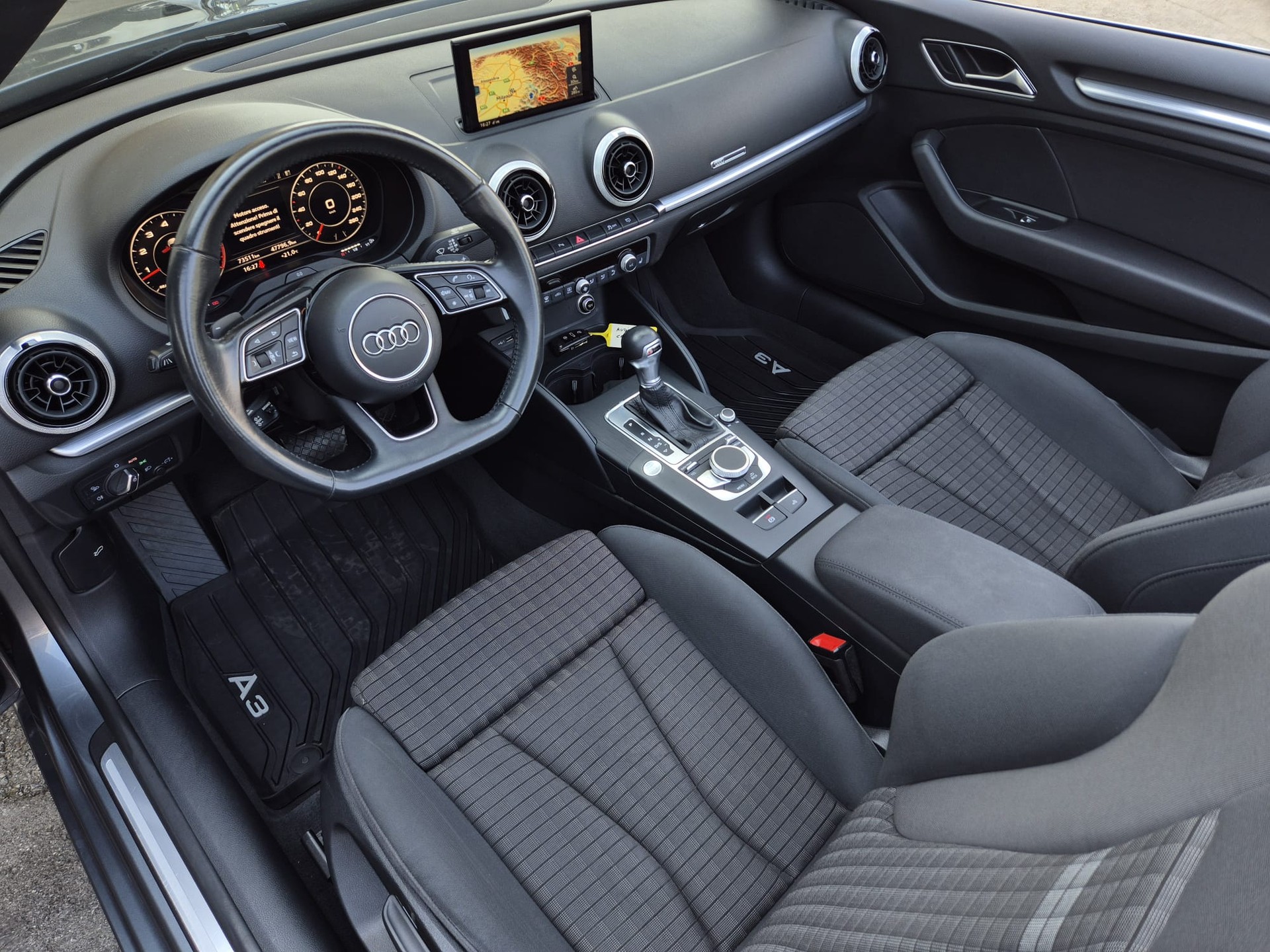 AUDI A3 Cabriolet 35 TFSI Sport Attraction S-tronic-image-8