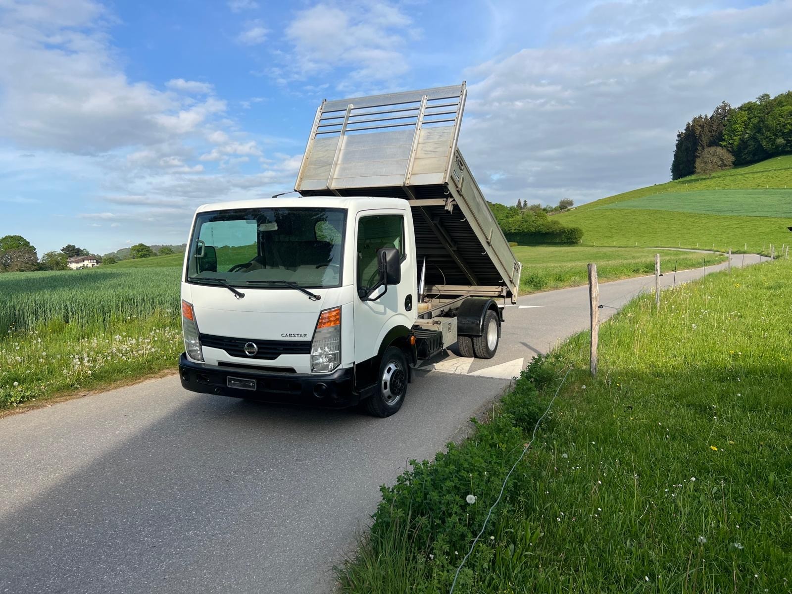 NISSAN F24 45.15-image-2