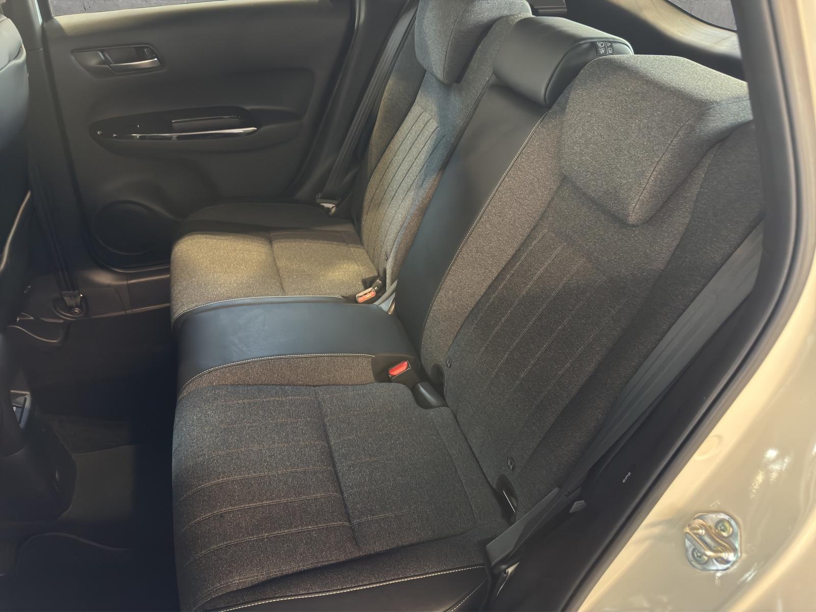 HONDA Jazz 1.5 i-MMD Executive-image-12