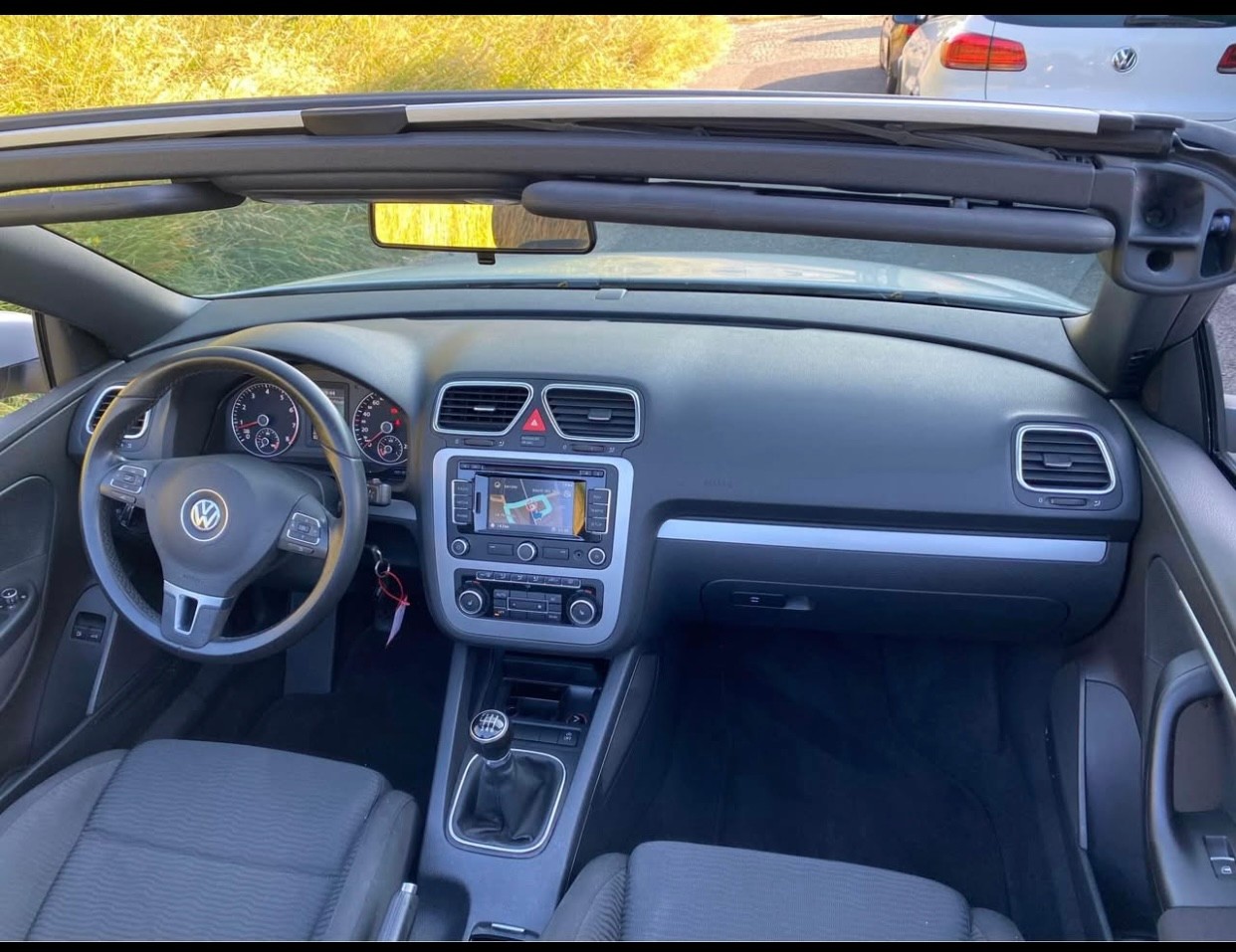 VW Eos 1.4 TSI BlueMotion Technology-image-9