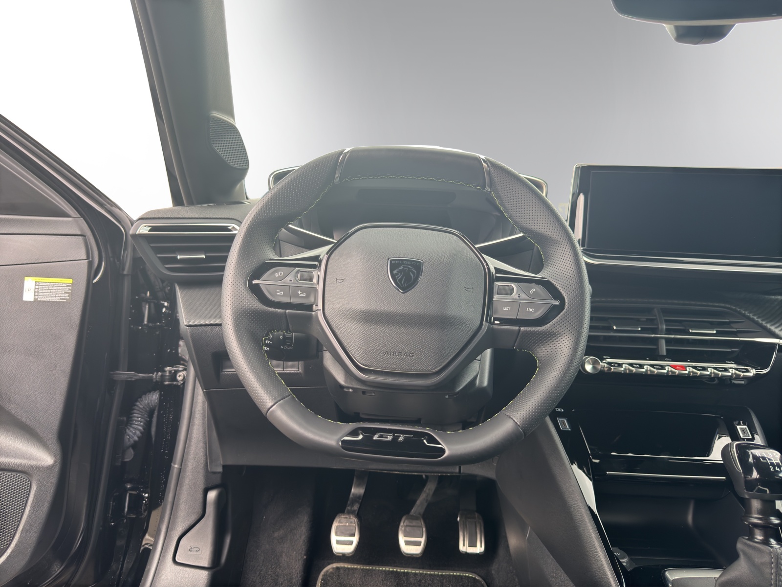 PEUGEOT 208 1.2 PureTech GT-image-13