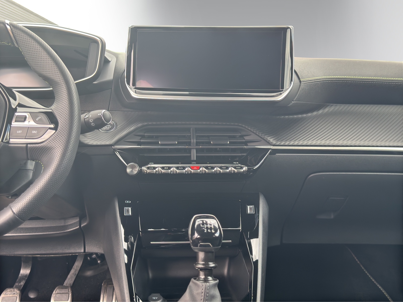 PEUGEOT 208 1.2 PureTech GT-image-12