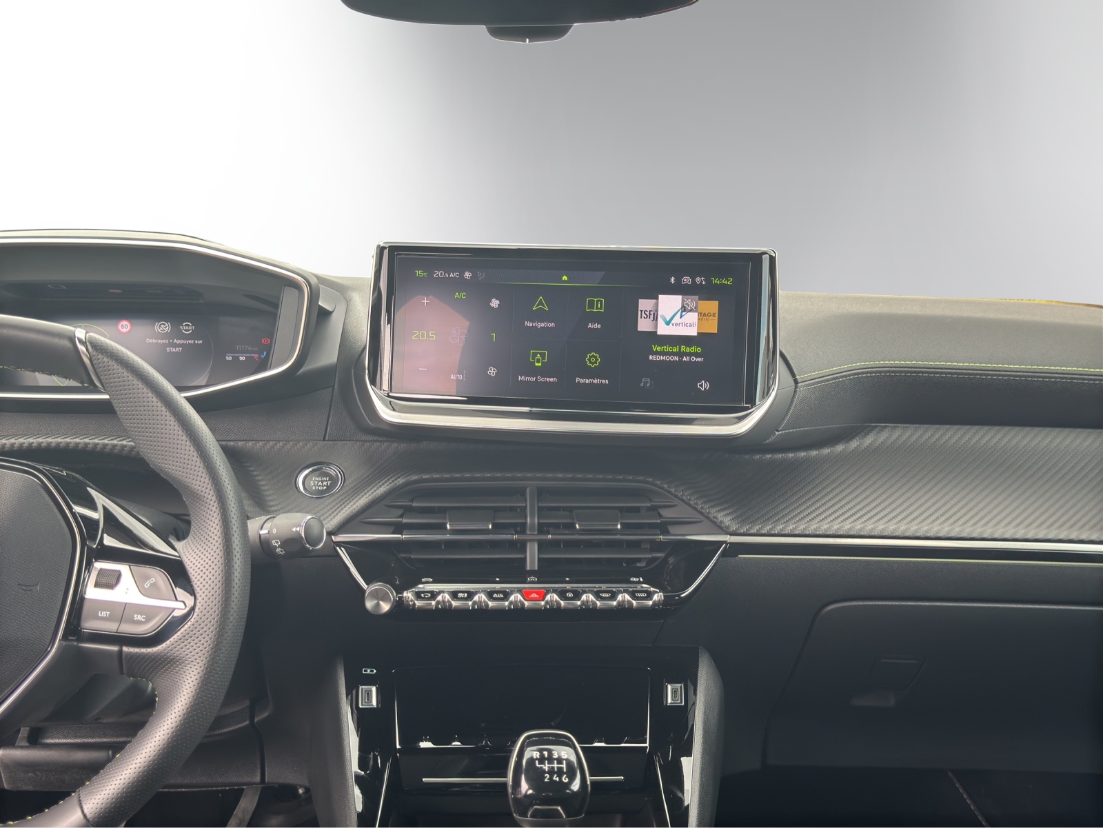 PEUGEOT 208 1.2 PureTech GT-image-15