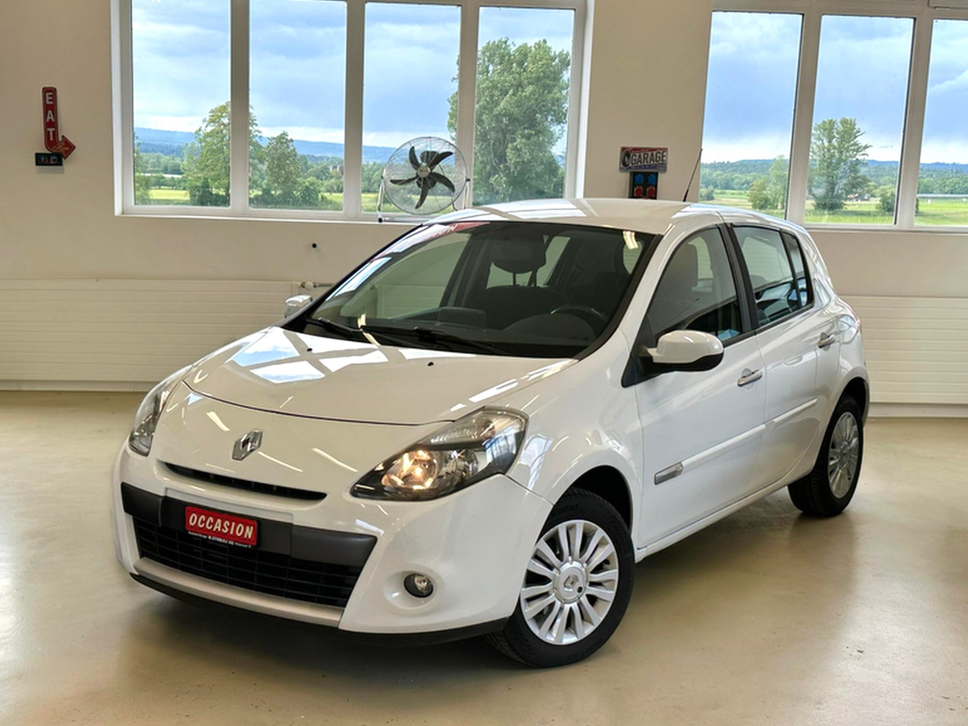 RENAULT Clio 1.2 16V Turbo Dynamique-showroom-element-1