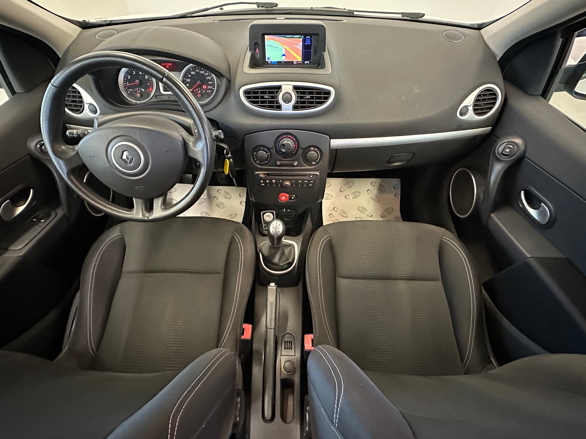 RENAULT Clio 1.2 16V Turbo Dynamique-image-12