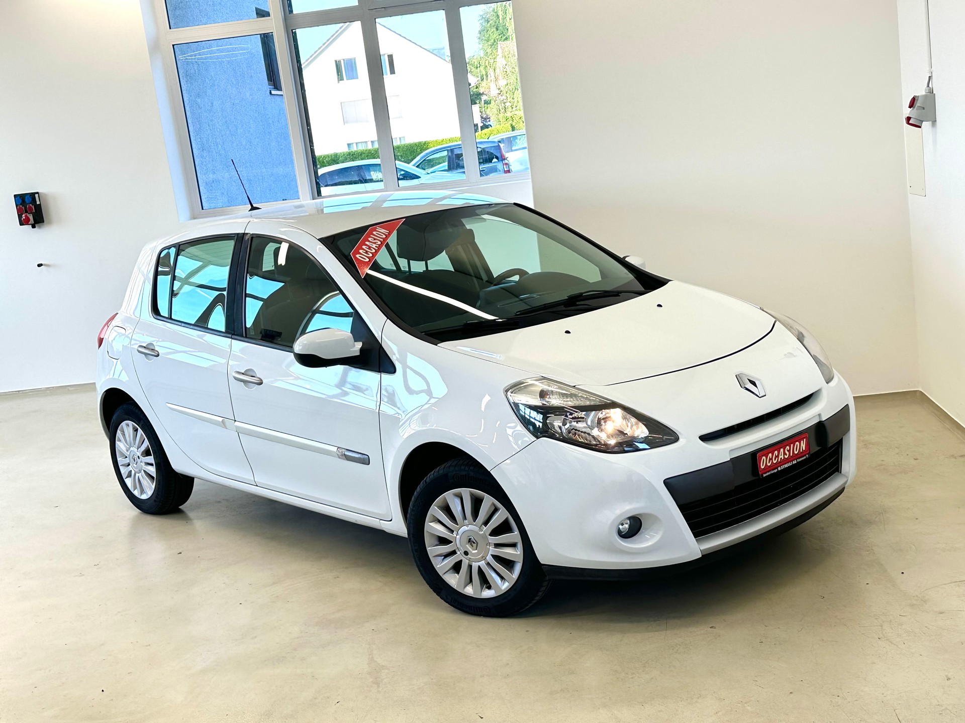 RENAULT Clio 1.2 16V Turbo Dynamique