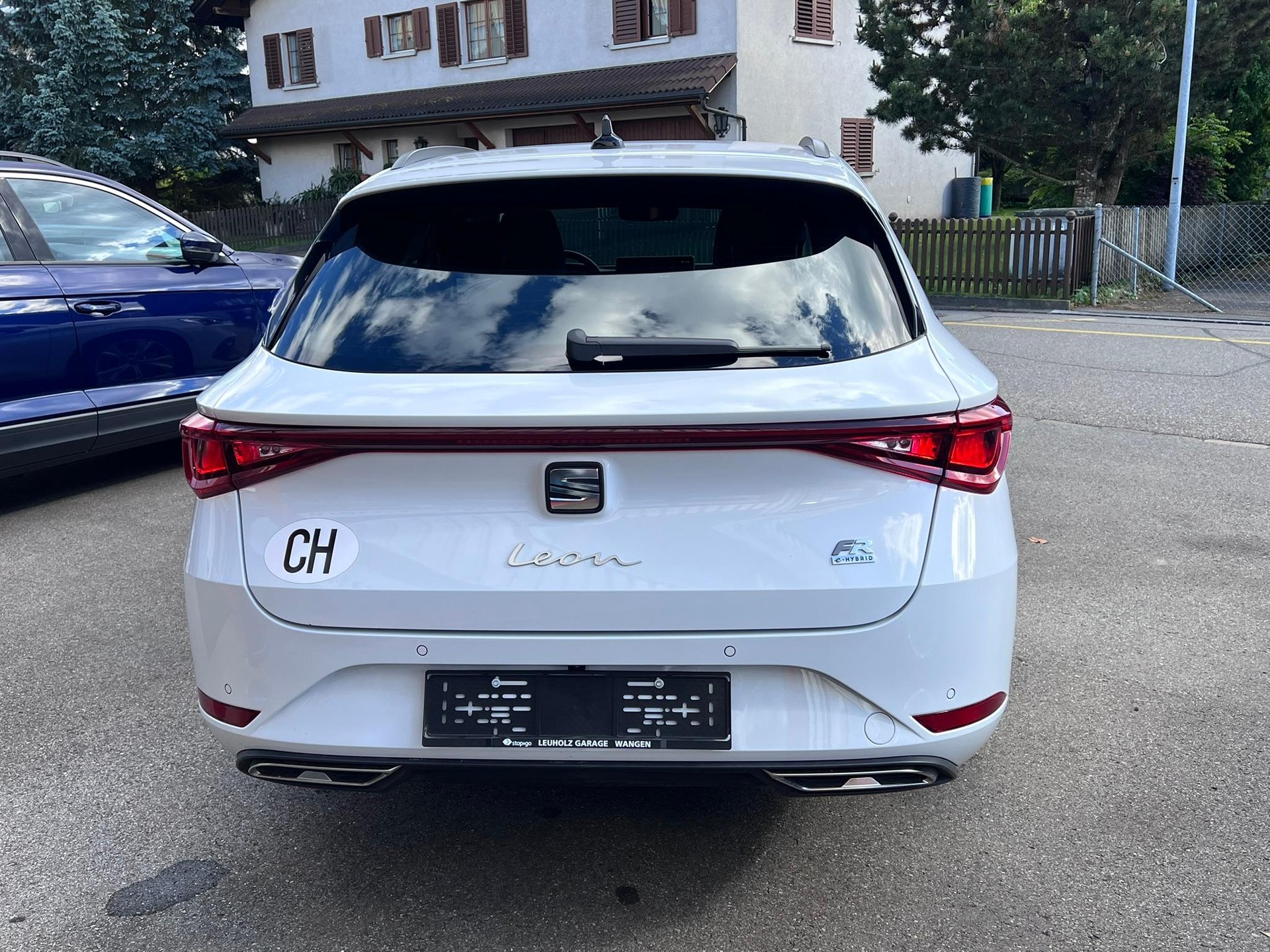 SEAT Leon ST 1.5 eHybrid FR DSG-showroom-element-3
