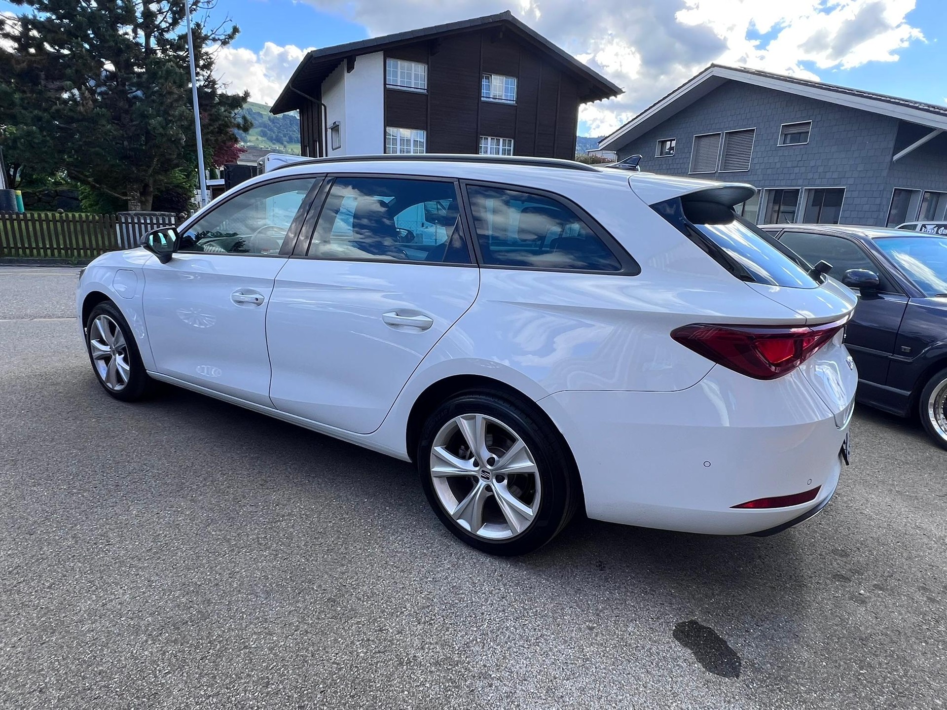 SEAT Leon ST 1.5 eHybrid FR DSG-image-4