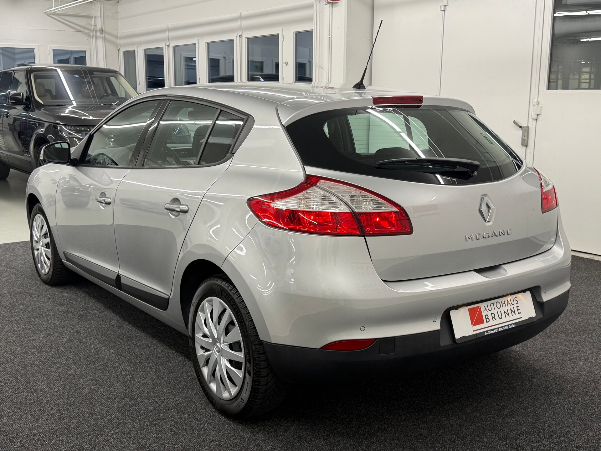 RENAULT Mégane 2.0 16V Dynamique CVT-image-6