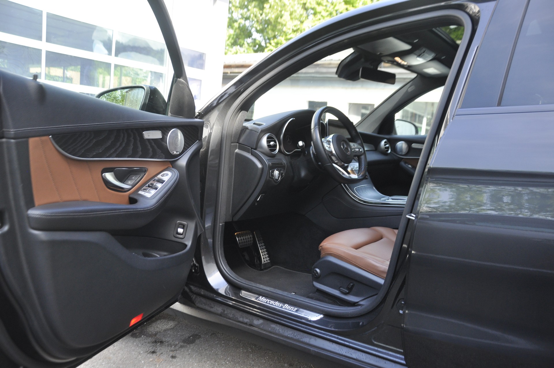 MERCEDES-BENZ GLC Coupé 200 d AMG Line 4Matic 9G-Tronic-image-3