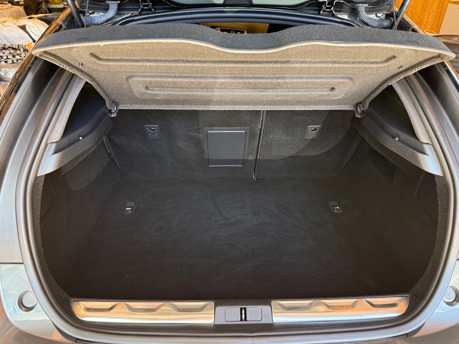 DS AUTOMOBILES DS5 2.0 HDi SO Chic Automatic-image-13