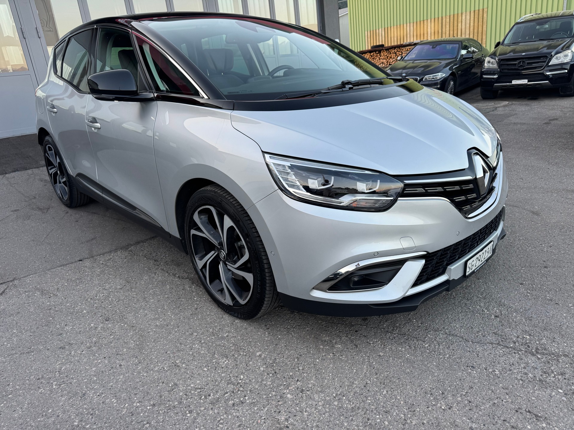 RENAULT Scénic 1.3 16V Turbo Techno EDC-image-1