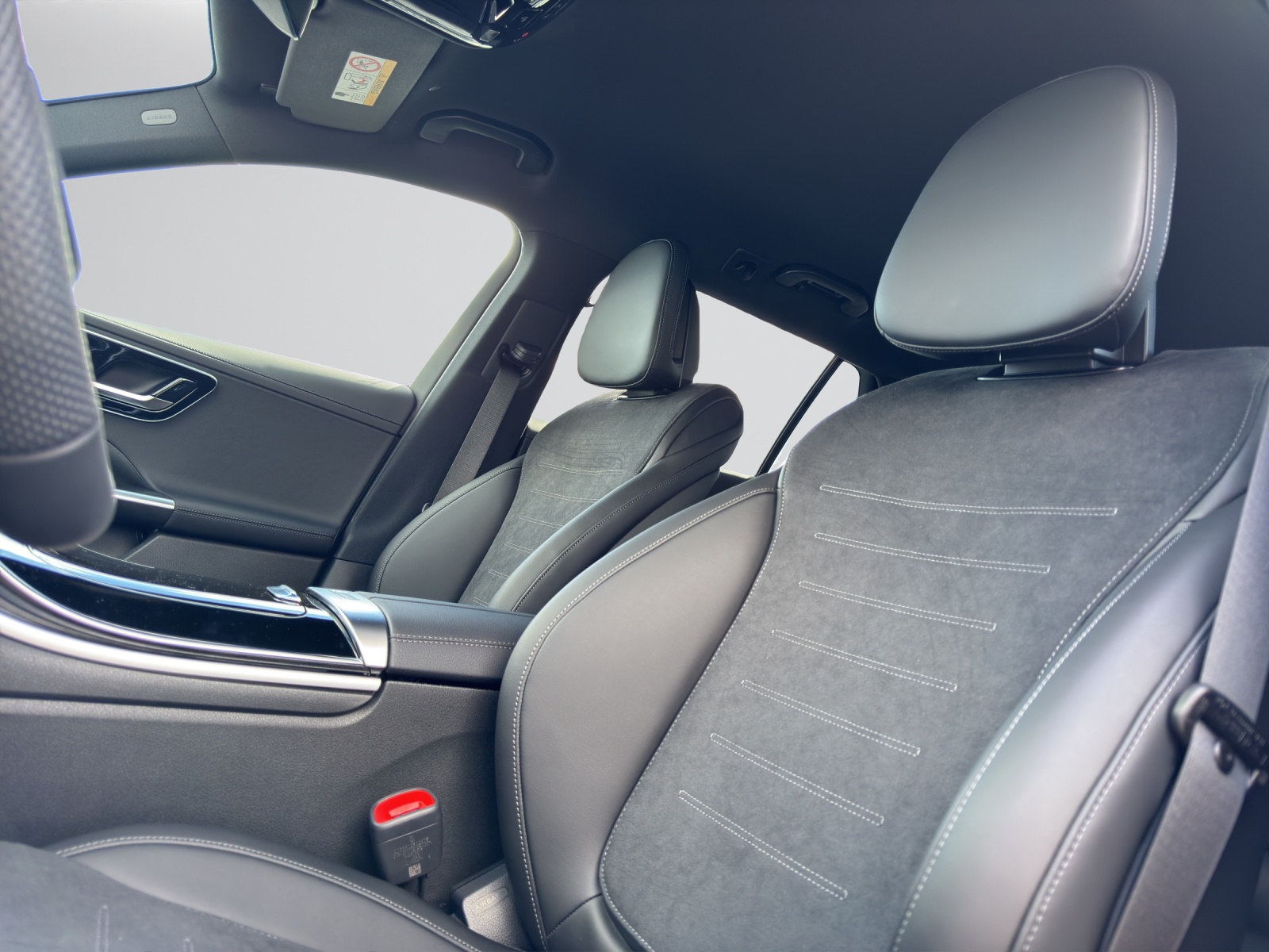 MERCEDES-BENZ C 200 T 4 Matic-image-8