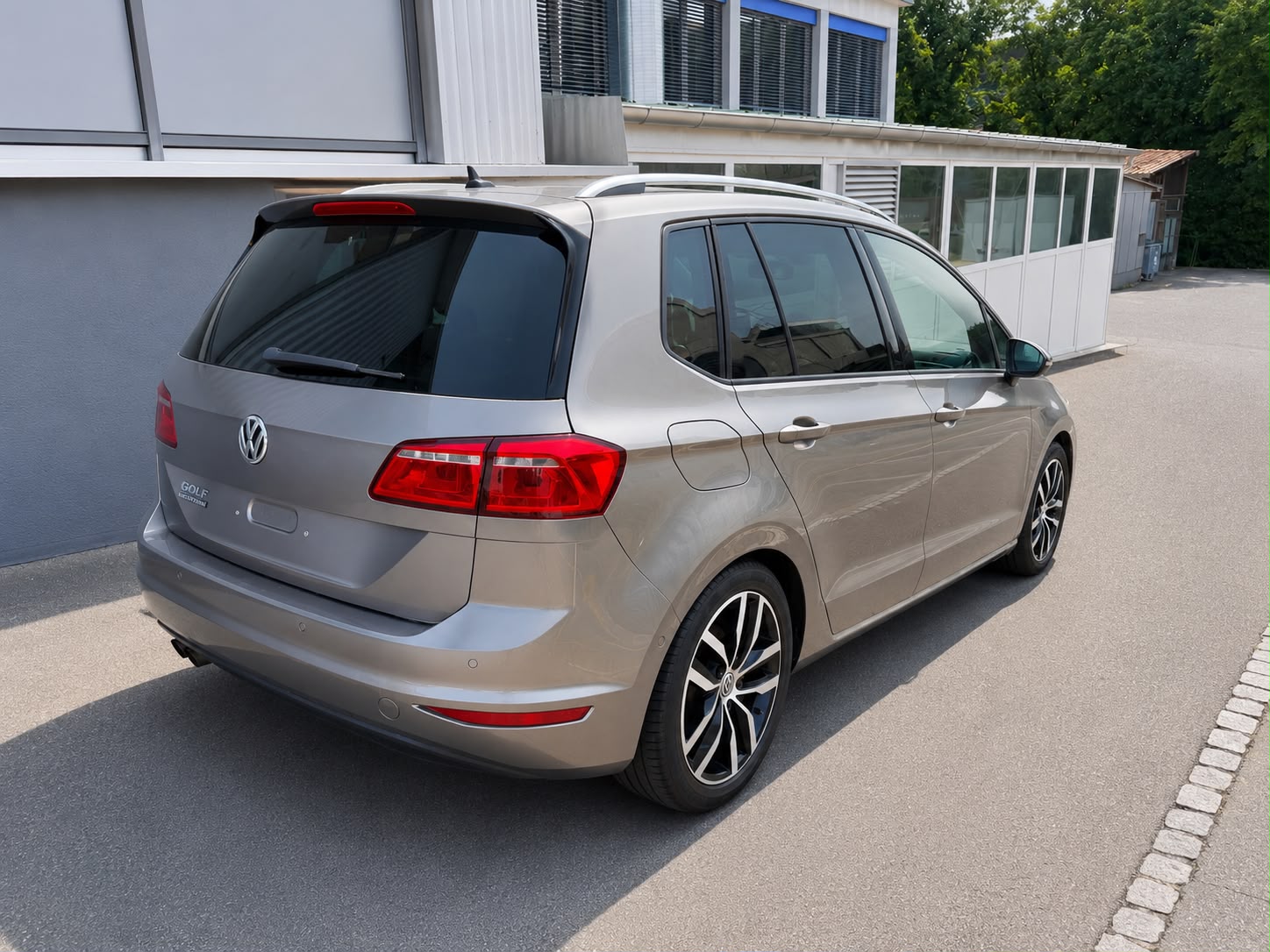 VW Golf Sportsvan 1.4 TSI Allstar R-Line DSG-showroom-element-2