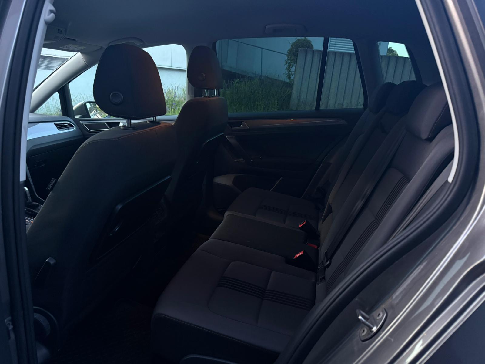VW Golf Sportsvan 1.4 TSI Allstar R-Line DSG-image-10
