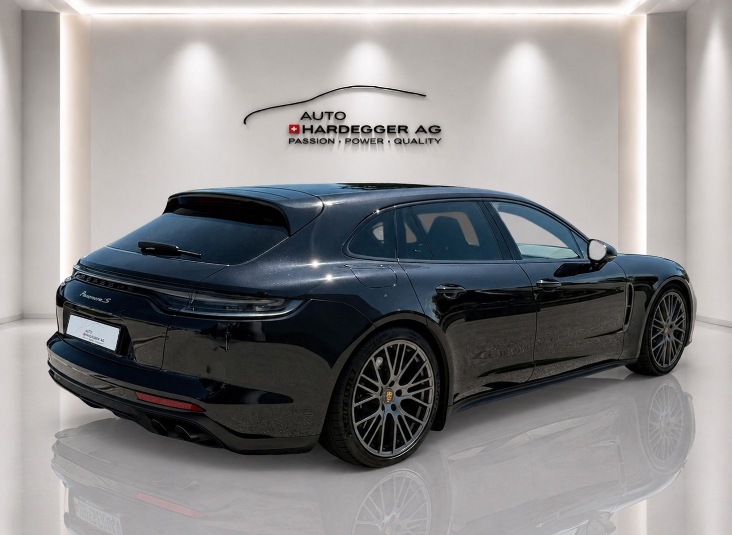 PORSCHE Panamera 4 E-Hybrid Sport Turismo Platinum Edition PDK inkl. Porsche Approved Garantie!-showroom-element-1