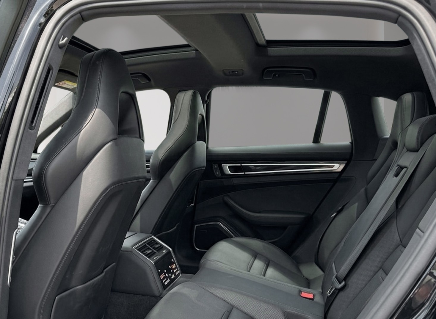PORSCHE Panamera 4 E-Hybrid Sport Turismo Platinum Edition PDK inkl. Porsche Approved Garantie!-image-12