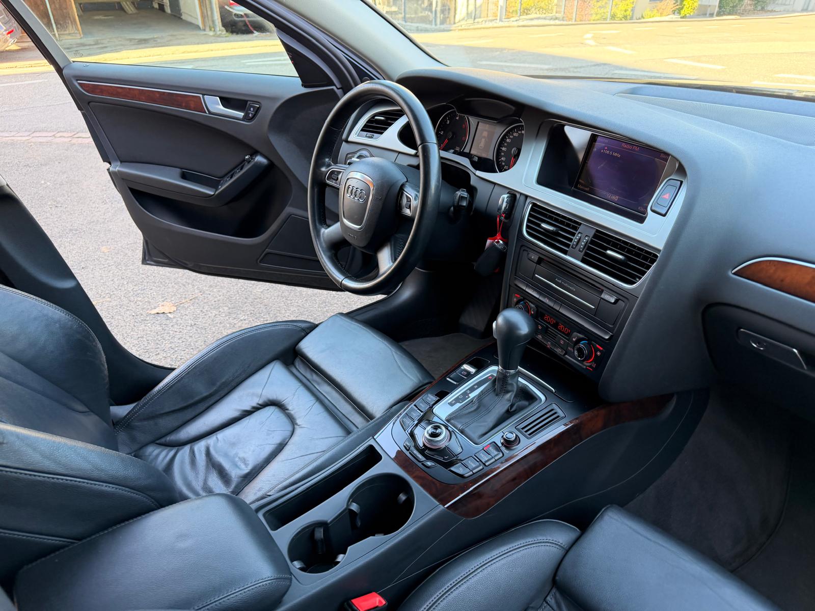AUDI A4 Avant 3.0 TDI quattro tiptronic-image-13